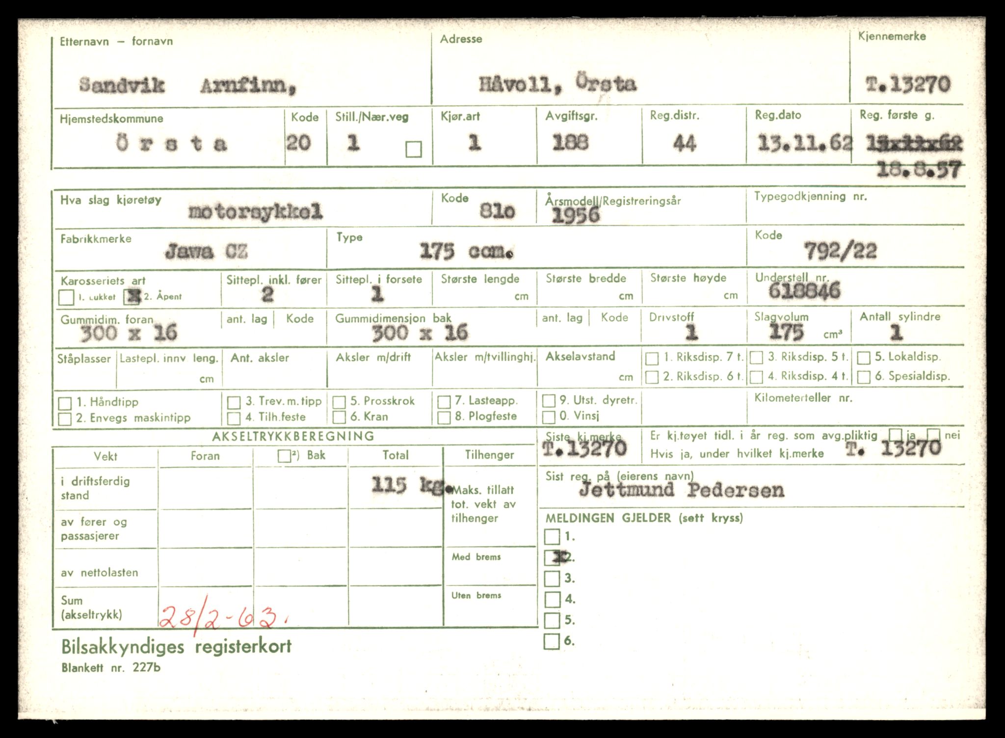 Møre og Romsdal vegkontor - Ålesund trafikkstasjon, AV/SAT-A-4099/F/Fe/L0038: Registreringskort for kjøretøy T 13180 - T 13360, 1927-1998, p. 1495