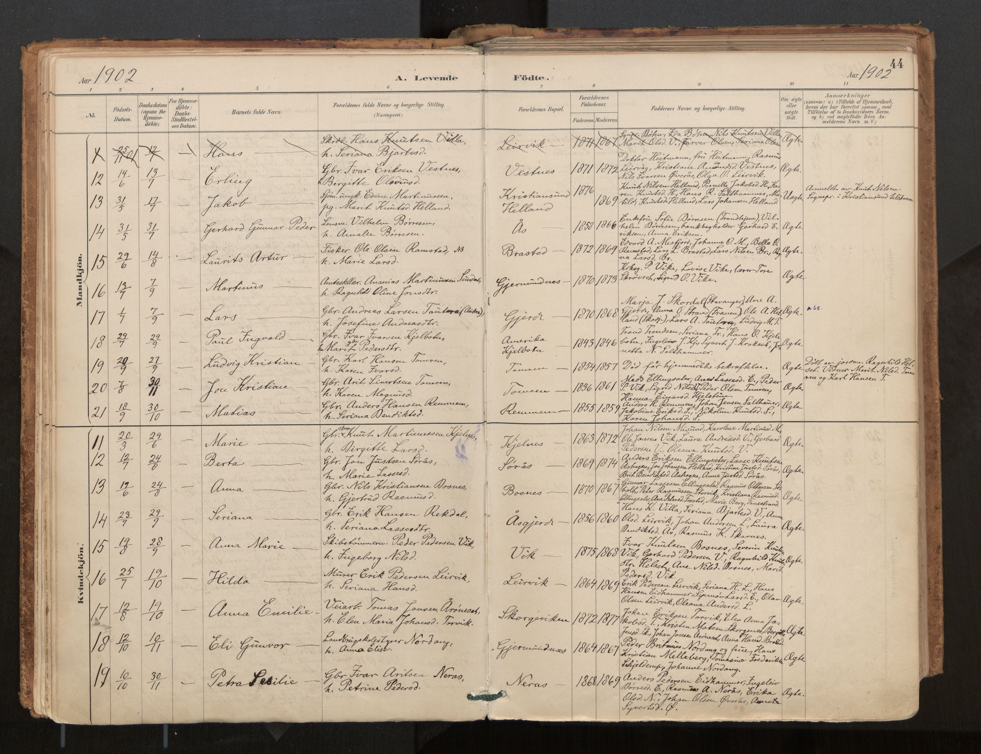 Ministerialprotokoller, klokkerbøker og fødselsregistre - Møre og Romsdal, AV/SAT-A-1454/539/L0531: Parish register (official) no. 539A04, 1887-1913, p. 44