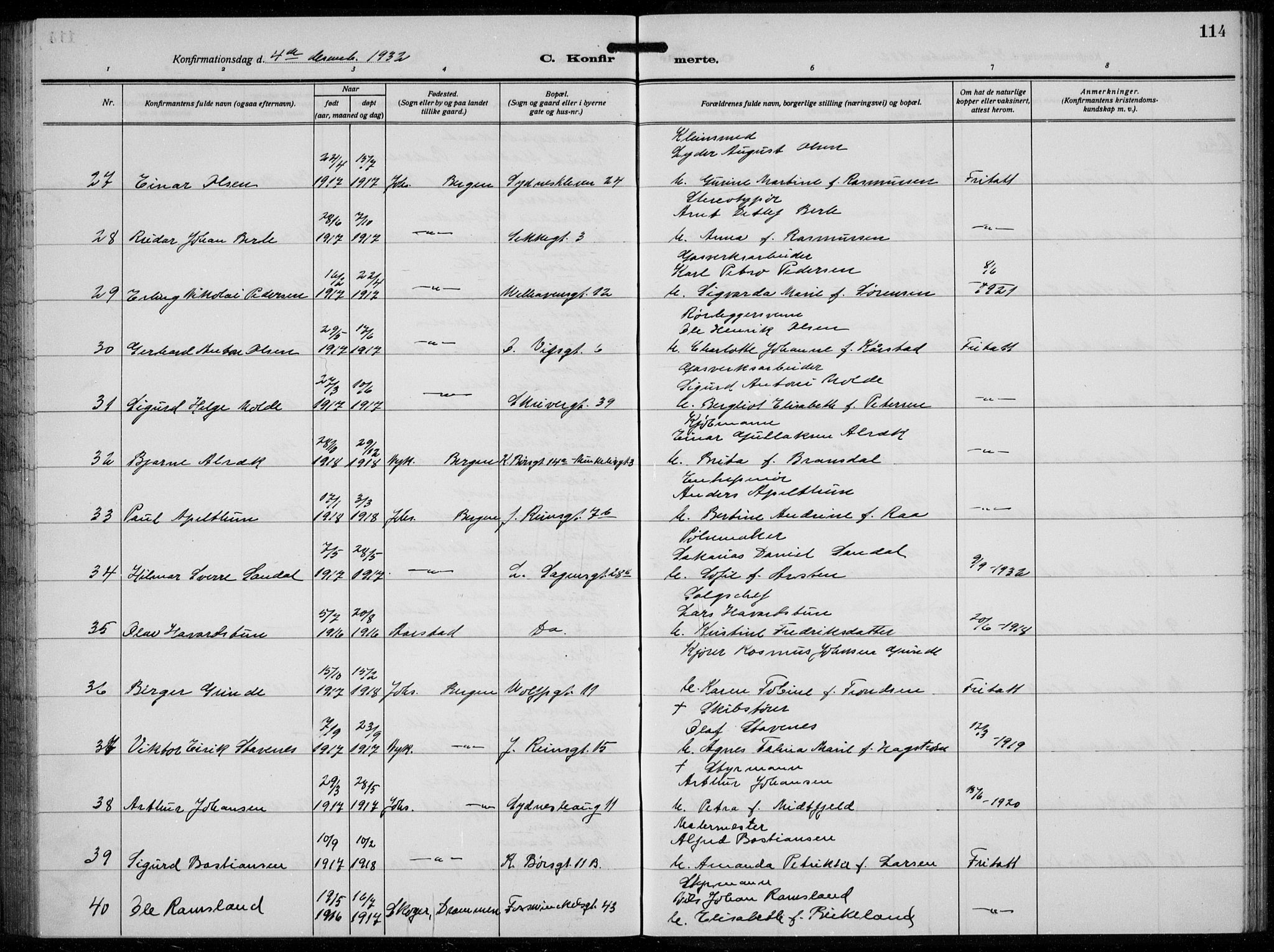 Johanneskirken sokneprestembete, AV/SAB-A-76001/H/Hab: Parish register (copy) no. B  3, 1925-1935, p. 113b-114a