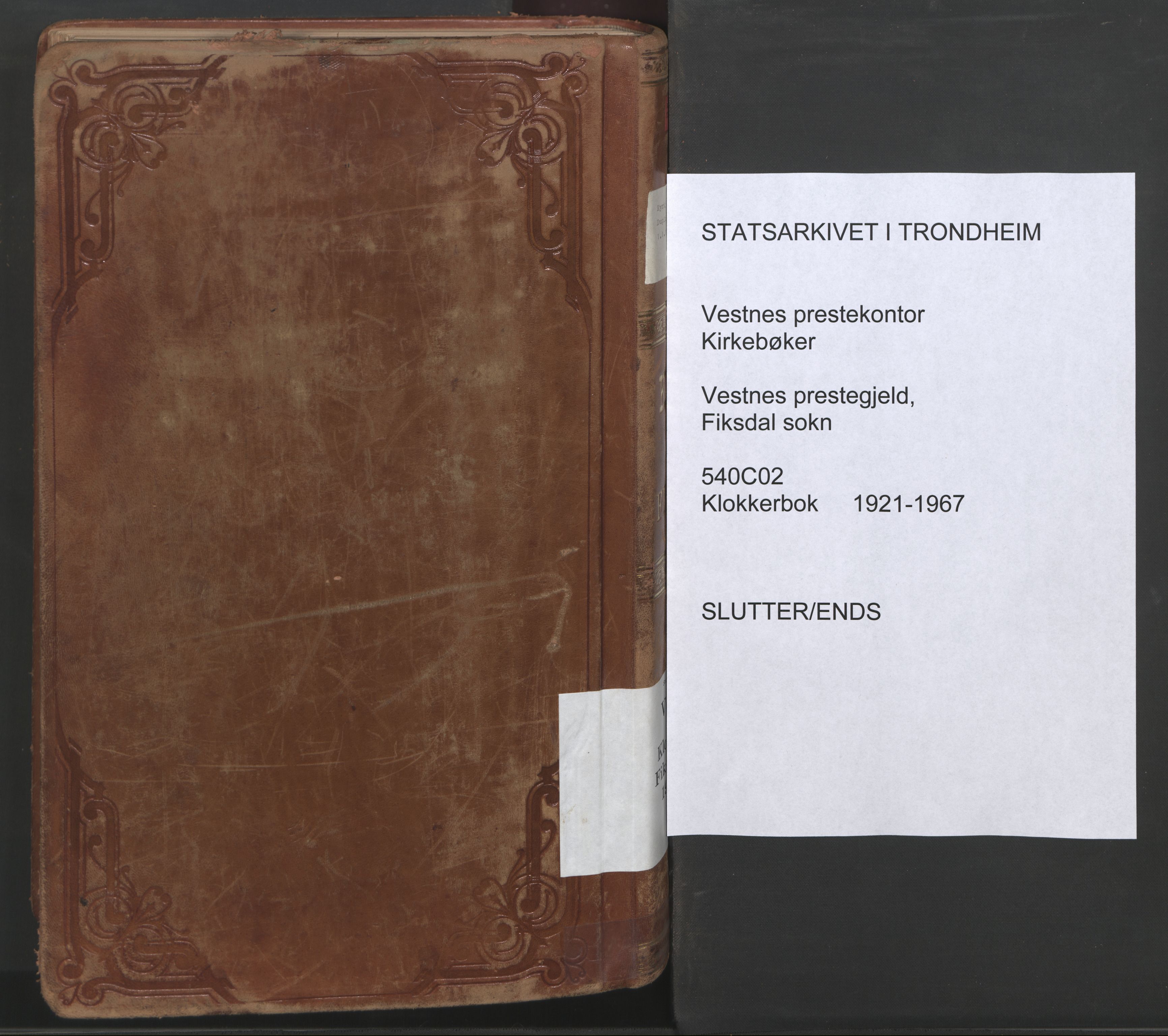 Ministerialprotokoller, klokkerbøker og fødselsregistre - Møre og Romsdal, AV/SAT-A-1454/540/L0542: Parish register (copy) no. 540C02, 1921-1967