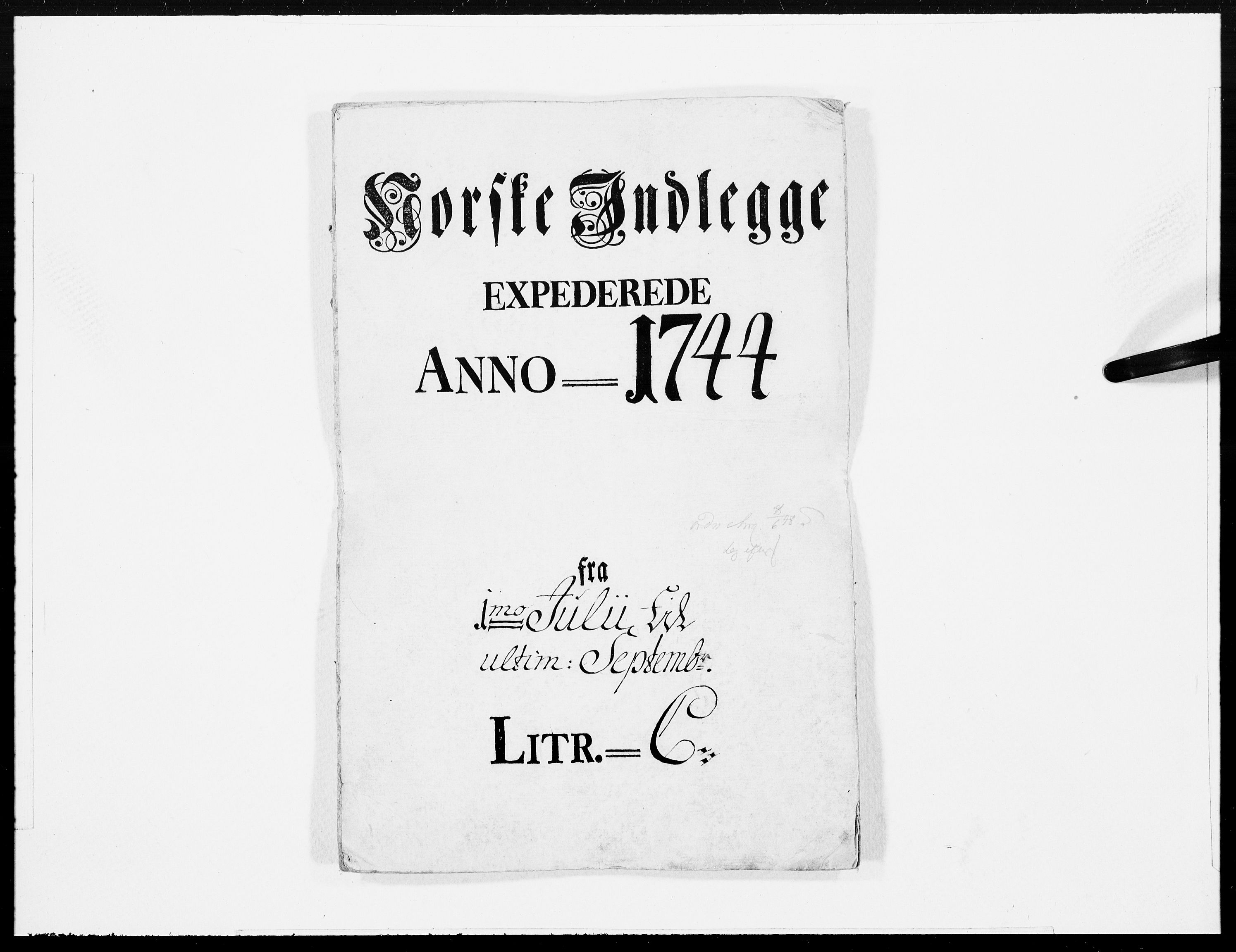 Danske Kanselli 1572-1799, AV/RA-EA-3023/F/Fc/Fcc/Fcca/L0140: Norske innlegg 1572-1799, 1744, p. 1