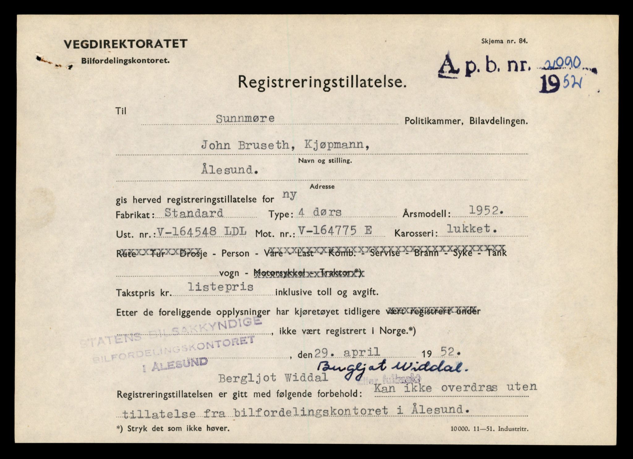 Møre og Romsdal vegkontor - Ålesund trafikkstasjon, AV/SAT-A-4099/F/Fe/L0024: Registreringskort for kjøretøy T 10810 - T 10930, 1927-1998, p. 2107