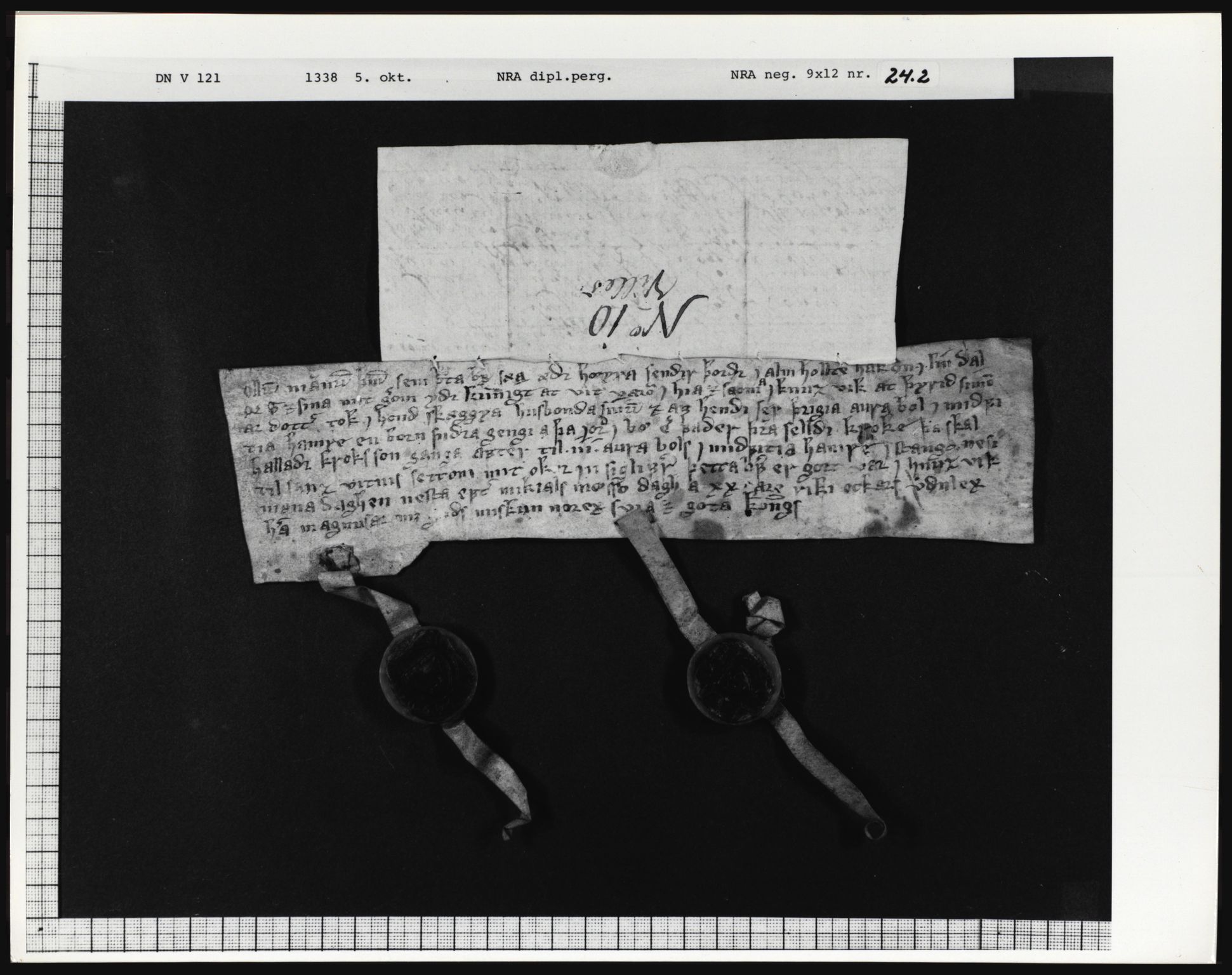 Riksarkivets diplomsamling, AV/RA-EA-5965/F01/F01a/L0045: Dokumenter, 1338, p. 30