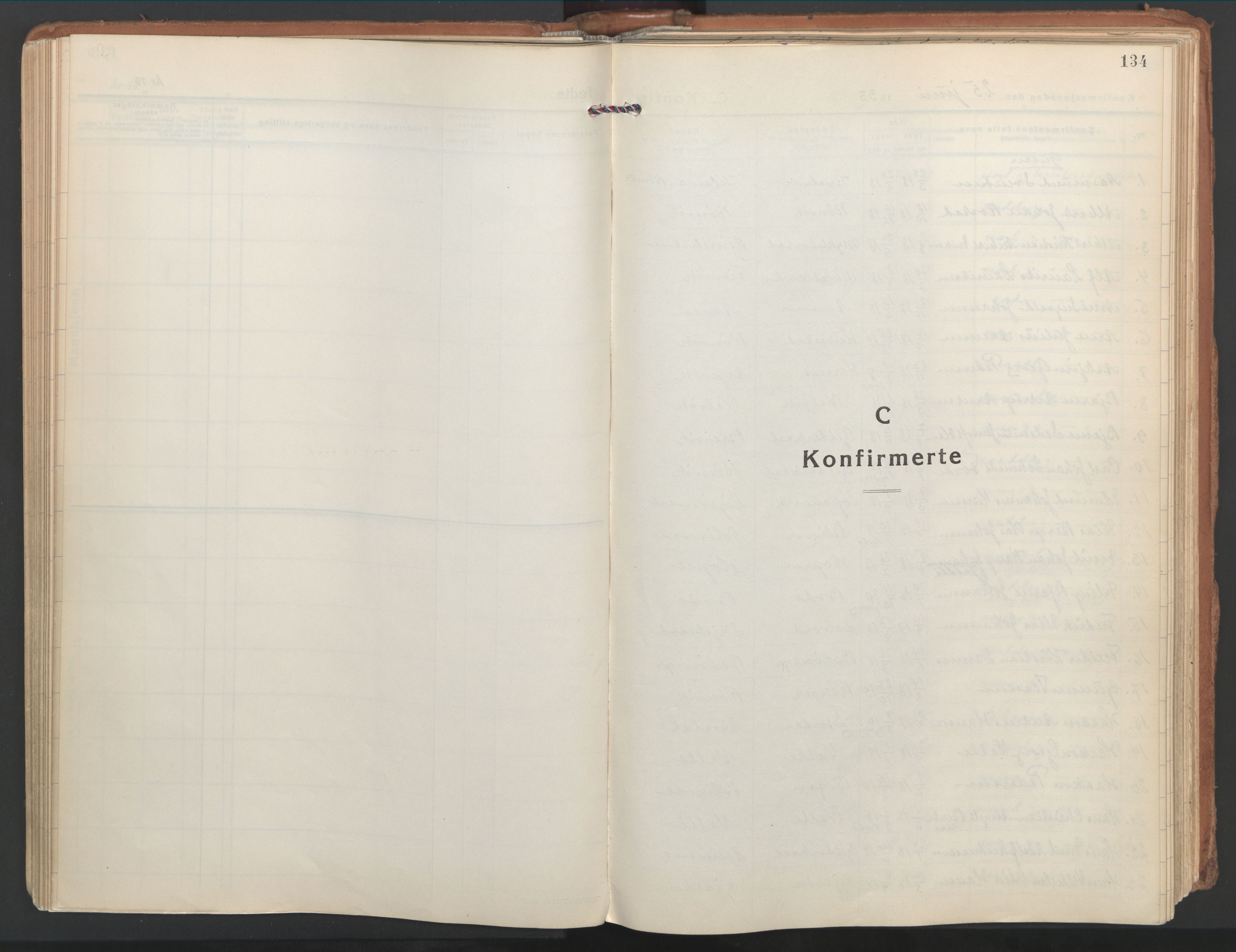 Ministerialprotokoller, klokkerbøker og fødselsregistre - Nordland, SAT/A-1459/802/L0061: Parish register (official) no. 802A08, 1933-1946, p. 134