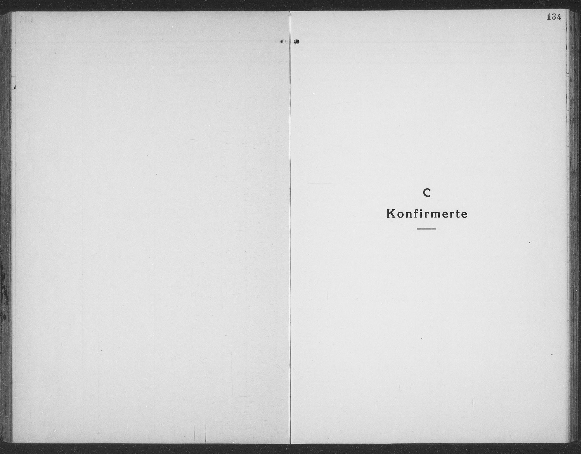 Ministerialprotokoller, klokkerbøker og fødselsregistre - Møre og Romsdal, SAT/A-1454/513/L0191: Parish register (copy) no. 513C05, 1920-1941, p. 134