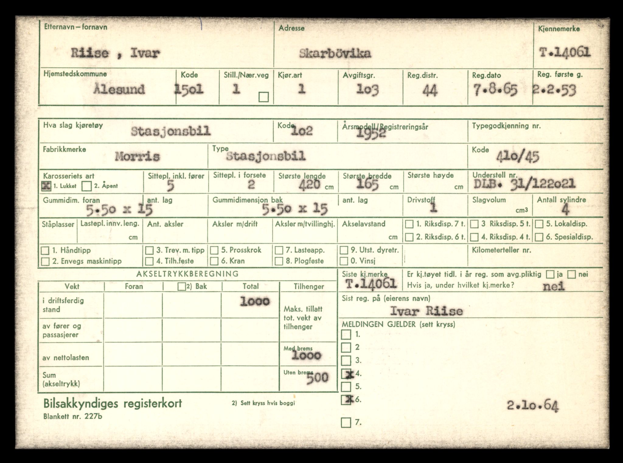 Møre og Romsdal vegkontor - Ålesund trafikkstasjon, SAT/A-4099/F/Fe/L0042: Registreringskort for kjøretøy T 13906 - T 14079, 1927-1998, p. 2729