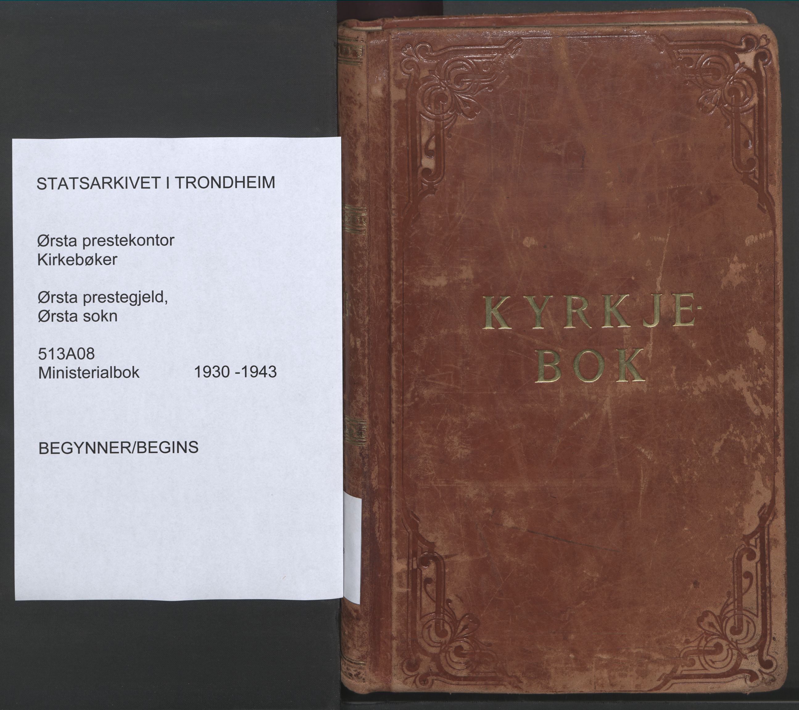 Ministerialprotokoller, klokkerbøker og fødselsregistre - Møre og Romsdal, SAT/A-1454/513/L0181: Parish register (official) no. 513A08, 1930-1943