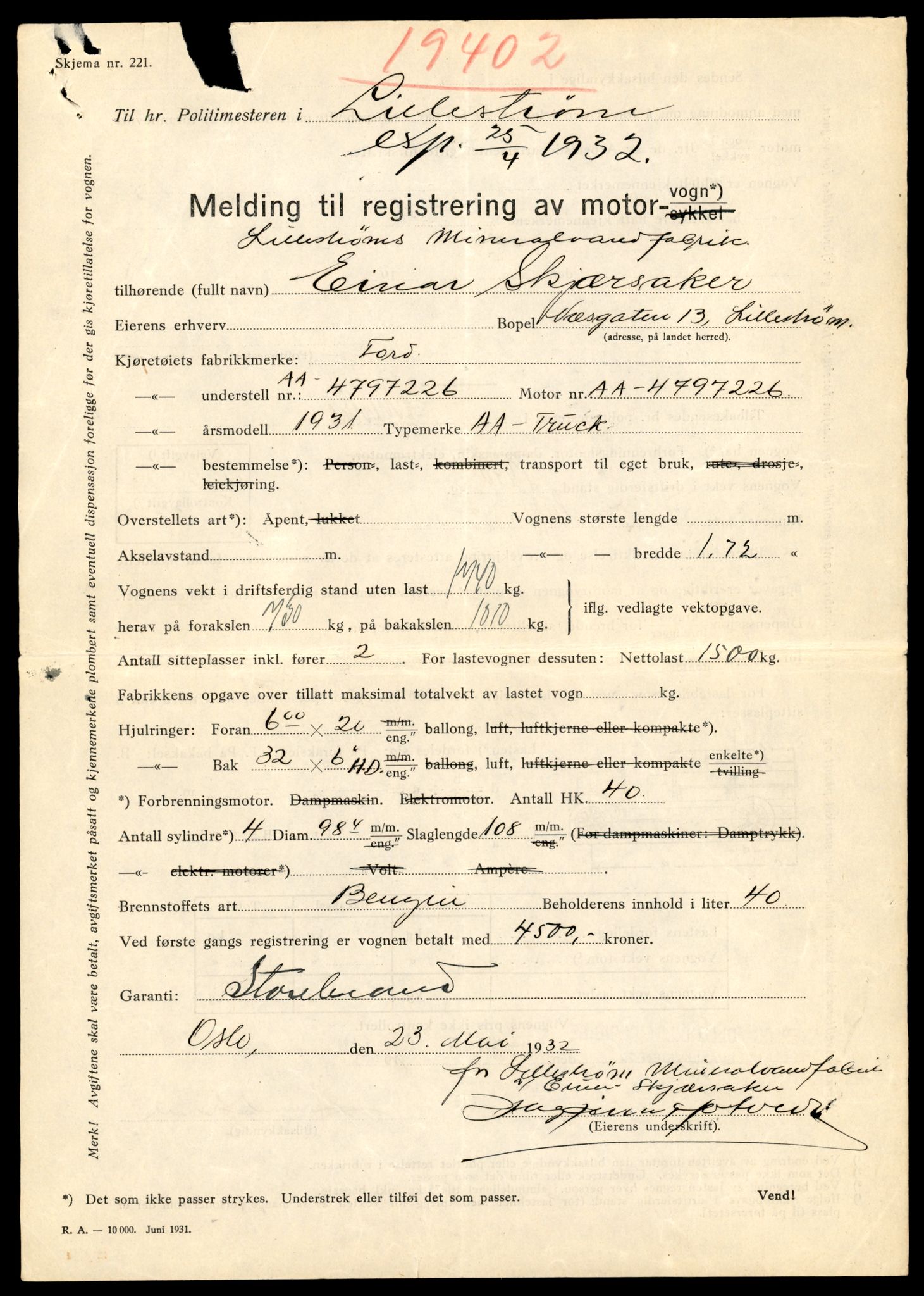 Møre og Romsdal vegkontor - Ålesund trafikkstasjon, SAT/A-4099/F/Fe/L0014: Registreringskort for kjøretøy T 1565 - T 1698, 1927-1998, p. 1530