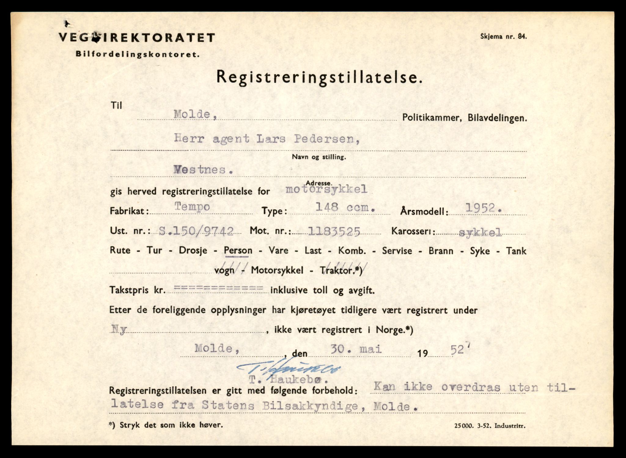 Møre og Romsdal vegkontor - Ålesund trafikkstasjon, AV/SAT-A-4099/F/Fe/L0041: Registreringskort for kjøretøy T 13710 - T 13905, 1927-1998, p. 315