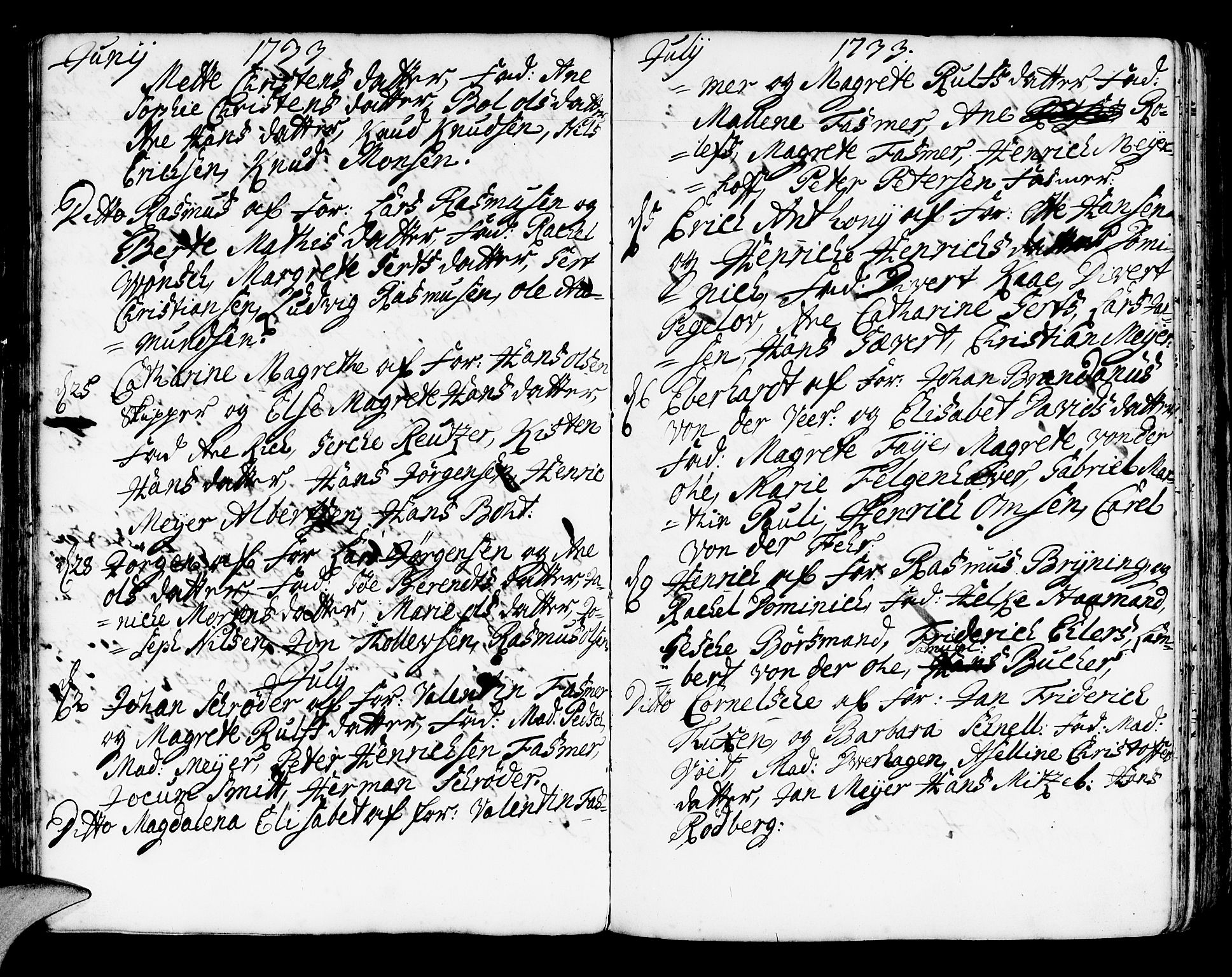 Korskirken sokneprestembete, AV/SAB-A-76101/H/Haa/L0004: Parish register (official) no. A 4, 1720-1750, p. 125