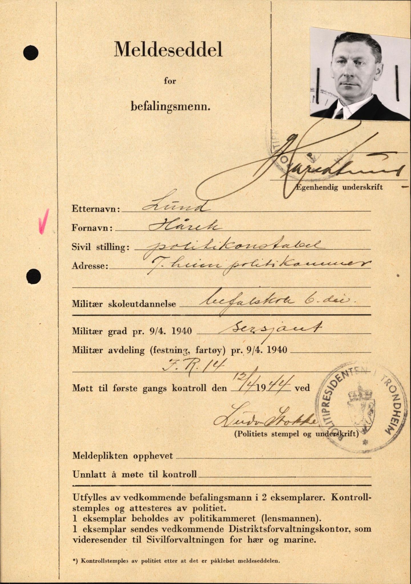 Forsvaret, Forsvarets krigshistoriske avdeling, AV/RA-RAFA-2017/Y/Yf/L0209: II-C-11-2121  -  Okkupasjonstiden.  Meldesedler for befal med foto og oppl. om militær grad 9. apr. 1940., 1944-1945, p. 118