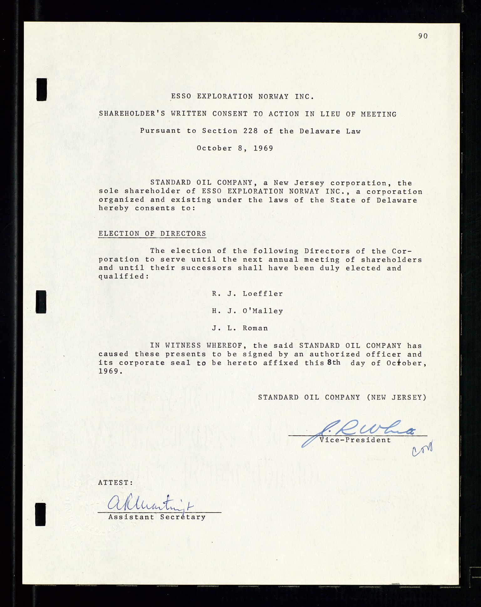 Pa 1512 - Esso Exploration and Production Norway Inc., AV/SAST-A-101917/A/Aa/L0001/0001: Styredokumenter / Corporate records, By-Laws, Board meeting minutes, Incorporations, 1965-1975, p. 90