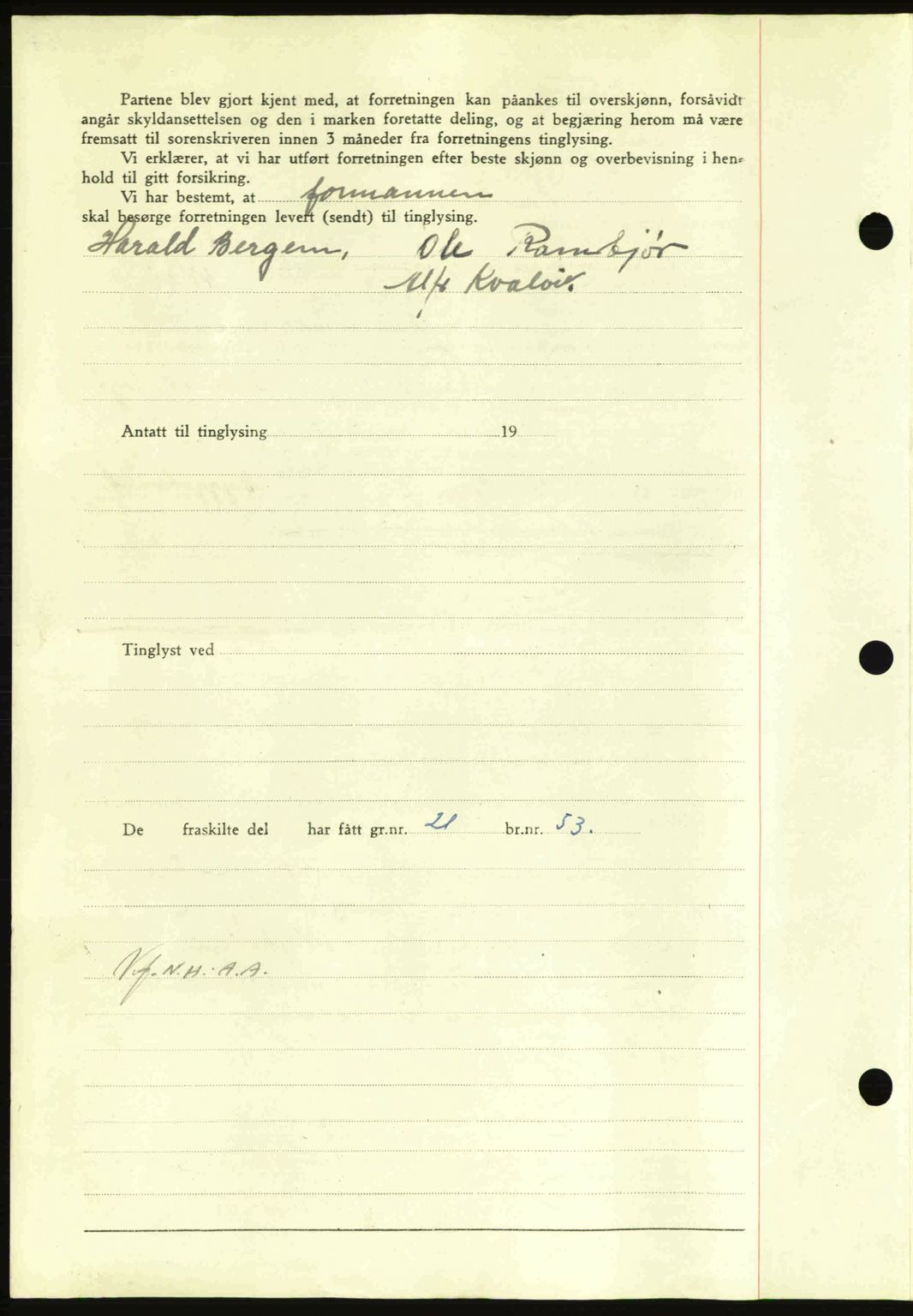 Nordmøre sorenskriveri, AV/SAT-A-4132/1/2/2Ca: Mortgage book no. A100a, 1945-1945, Diary no: : 1304/1945