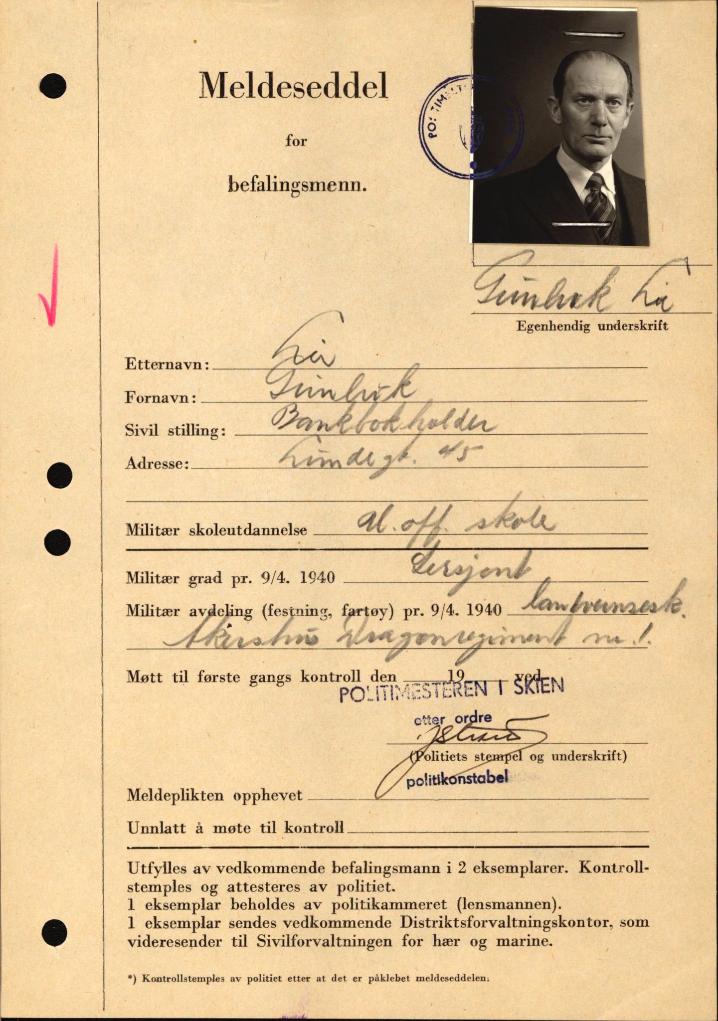 Forsvaret, Forsvarets krigshistoriske avdeling, AV/RA-RAFA-2017/Y/Yf/L0209: II-C-11-2121  -  Okkupasjonstiden.  Meldesedler for befal med foto og oppl. om militær grad 9. apr. 1940., 1944-1945, p. 71