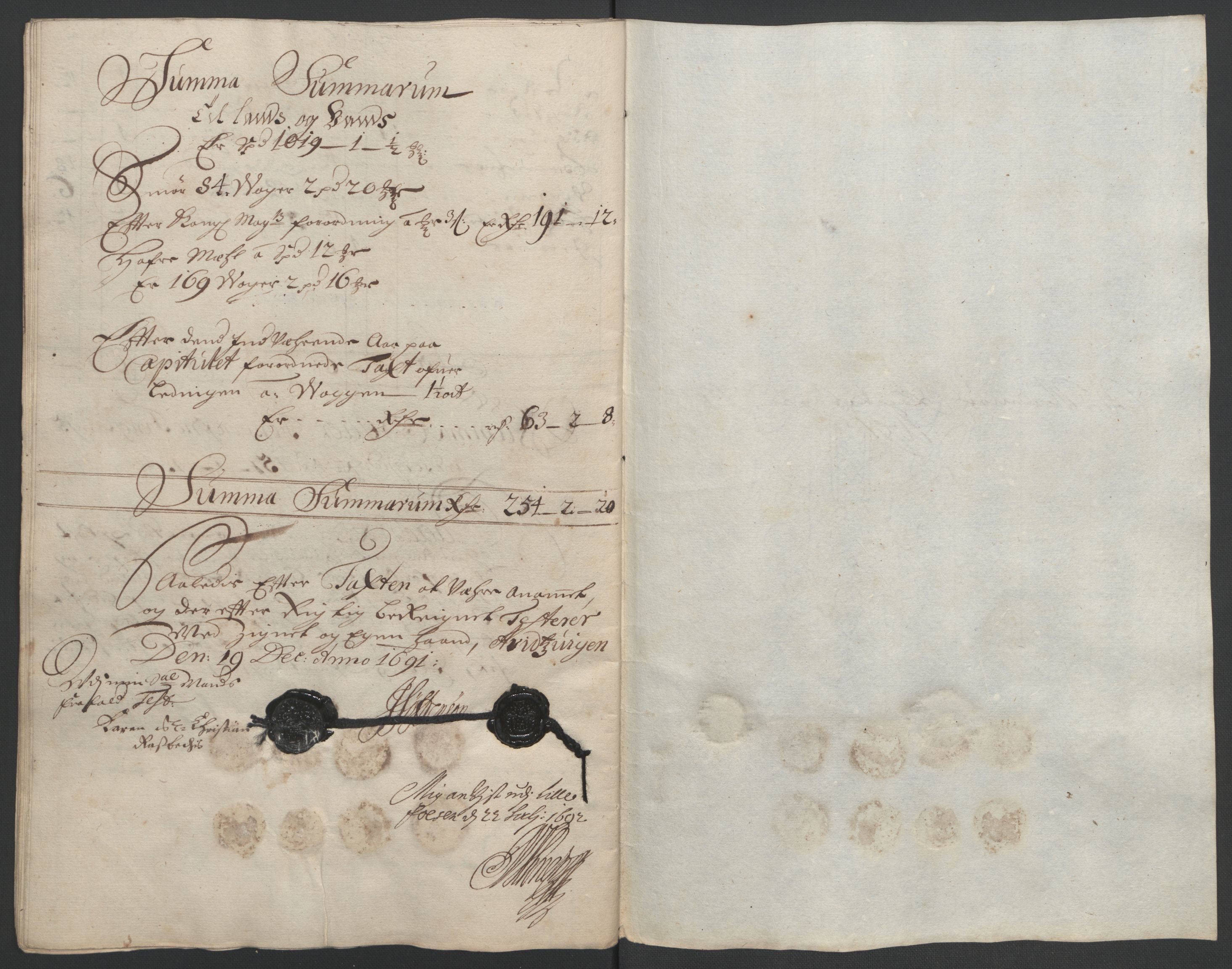 Rentekammeret inntil 1814, Reviderte regnskaper, Fogderegnskap, RA/EA-4092/R56/L3734: Fogderegnskap Nordmøre, 1690-1691, p. 387