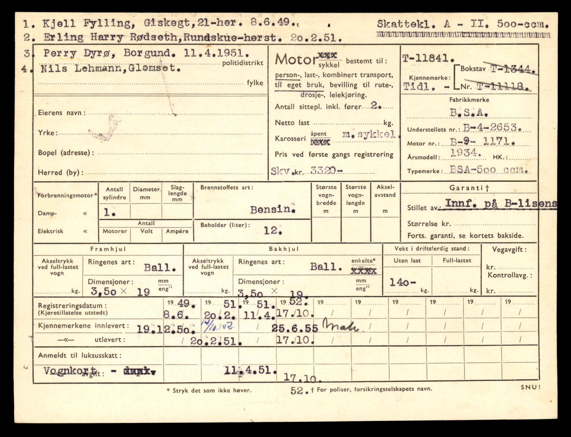 Møre og Romsdal vegkontor - Ålesund trafikkstasjon, AV/SAT-A-4099/F/Fe/L0031: Registreringskort for kjøretøy T 11800 - T 11996, 1927-1998, p. 747