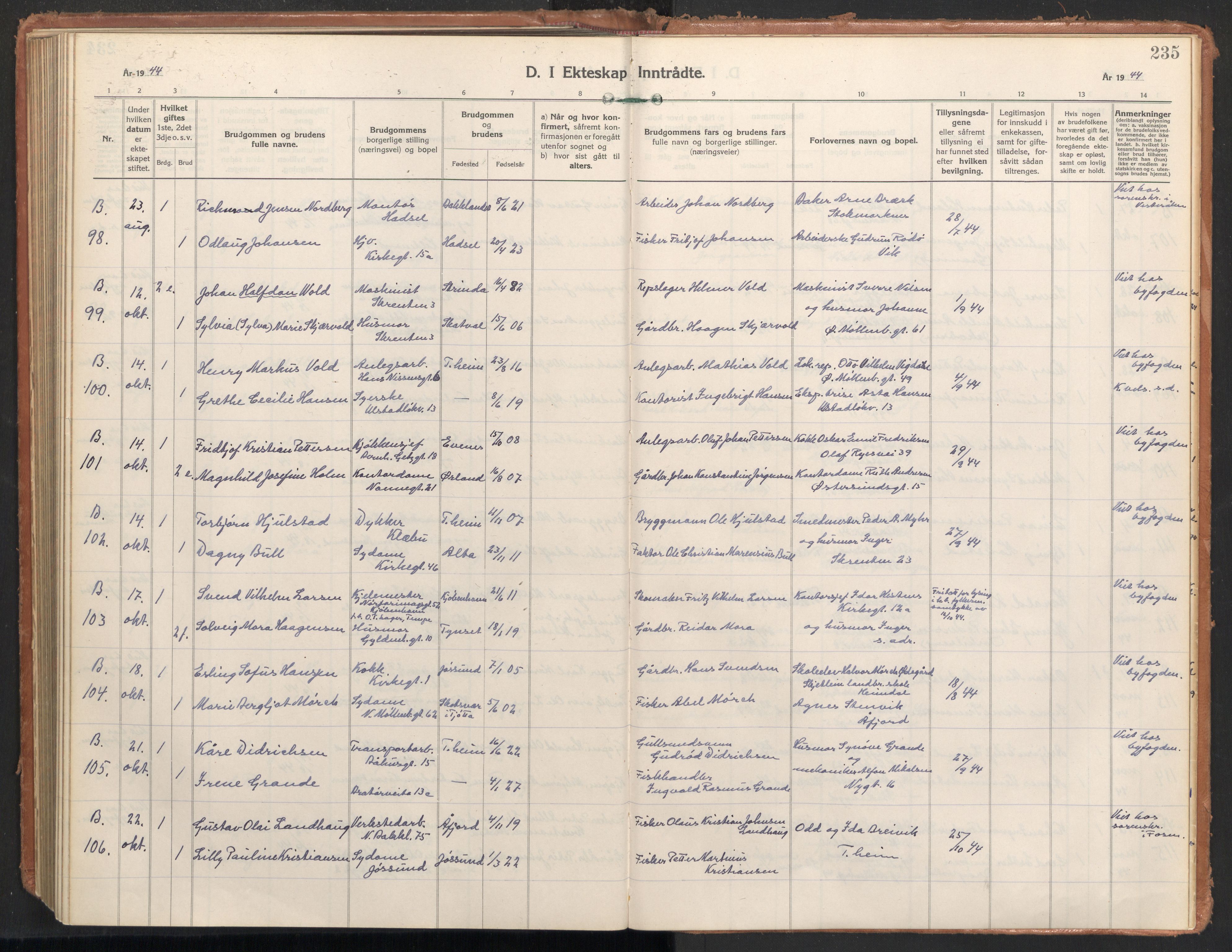 Ministerialprotokoller, klokkerbøker og fødselsregistre - Sør-Trøndelag, AV/SAT-A-1456/604/L0209: Parish register (official) no. 604A29, 1931-1945, p. 235