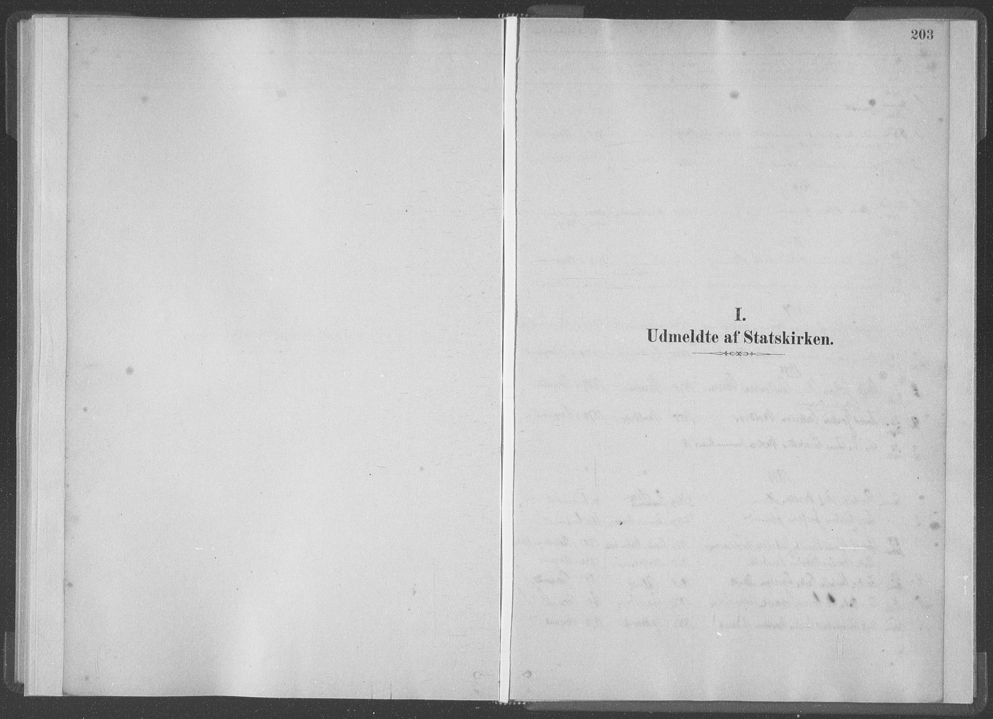 Ministerialprotokoller, klokkerbøker og fødselsregistre - Møre og Romsdal, SAT/A-1454/528/L0403: Parish register (official) no. 528A13I, 1880-1947, p. 203