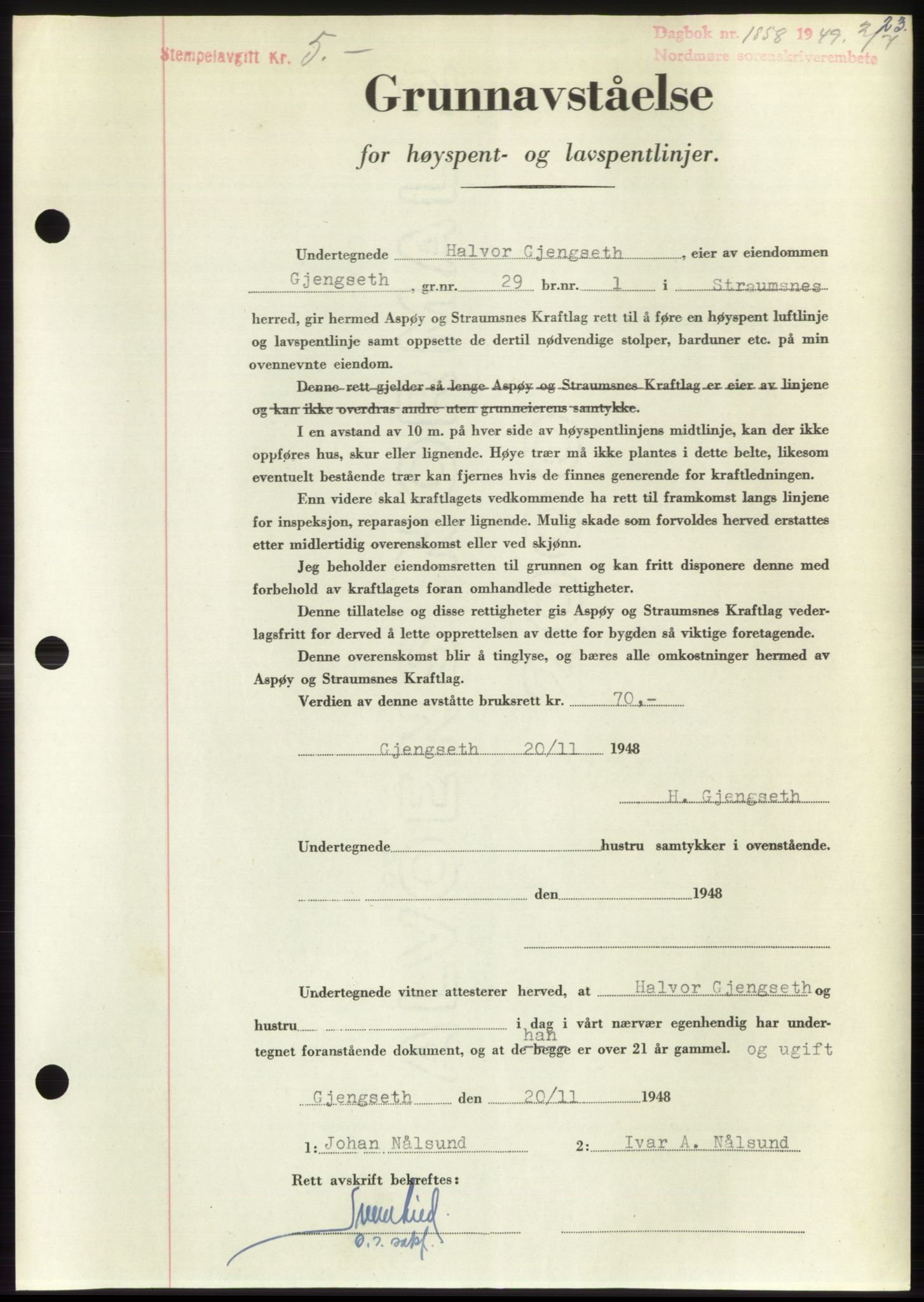 Nordmøre sorenskriveri, AV/SAT-A-4132/1/2/2Ca: Mortgage book no. B102, 1949-1949, Diary no: : 1858/1949