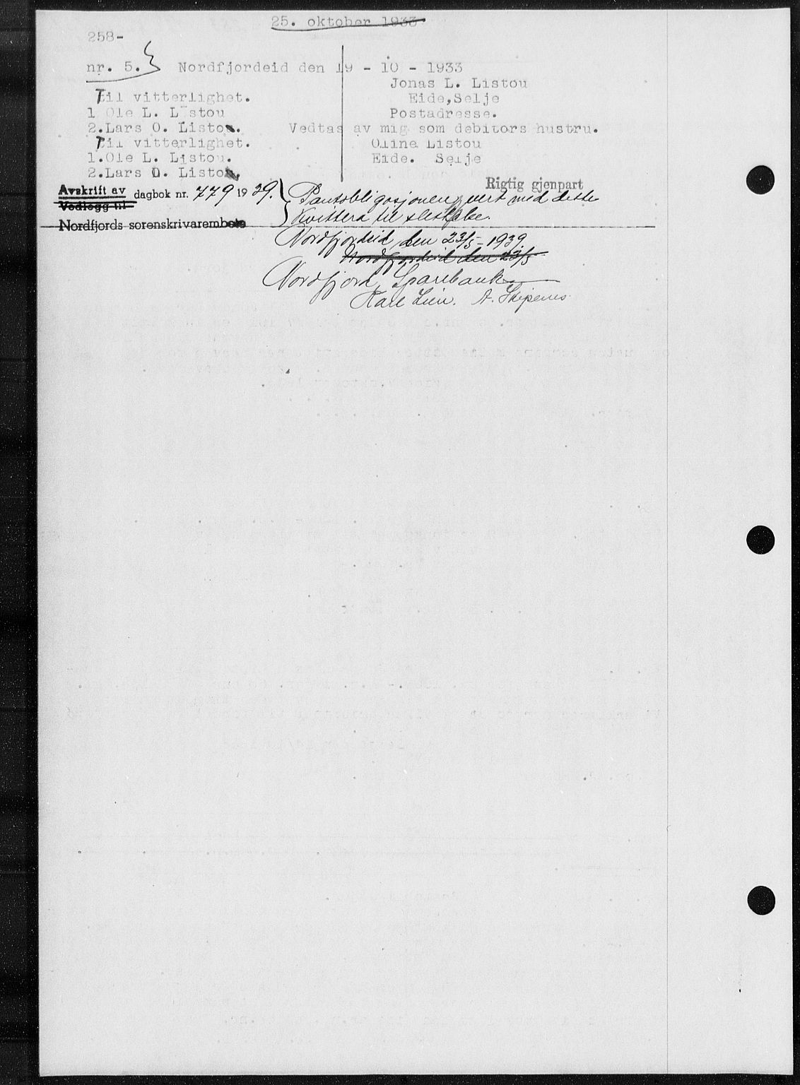 Nordfjord sorenskriveri, AV/SAB-A-2801/02/02b/02ba/L0077: Mortgage book no. II.B.a.77, 1933-1934, Deed date: 25.10.1933