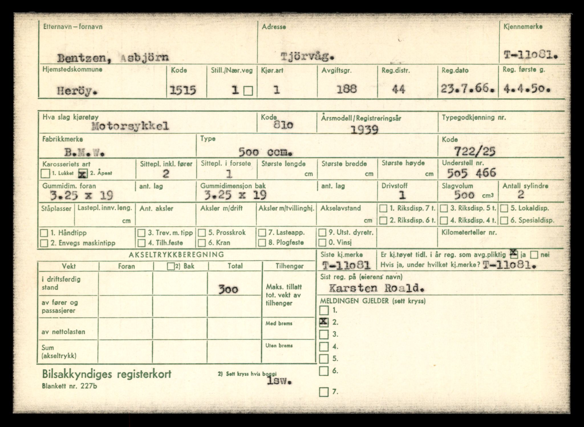 Møre og Romsdal vegkontor - Ålesund trafikkstasjon, AV/SAT-A-4099/F/Fe/L0026: Registreringskort for kjøretøy T 11046 - T 11160, 1927-1998, p. 1069