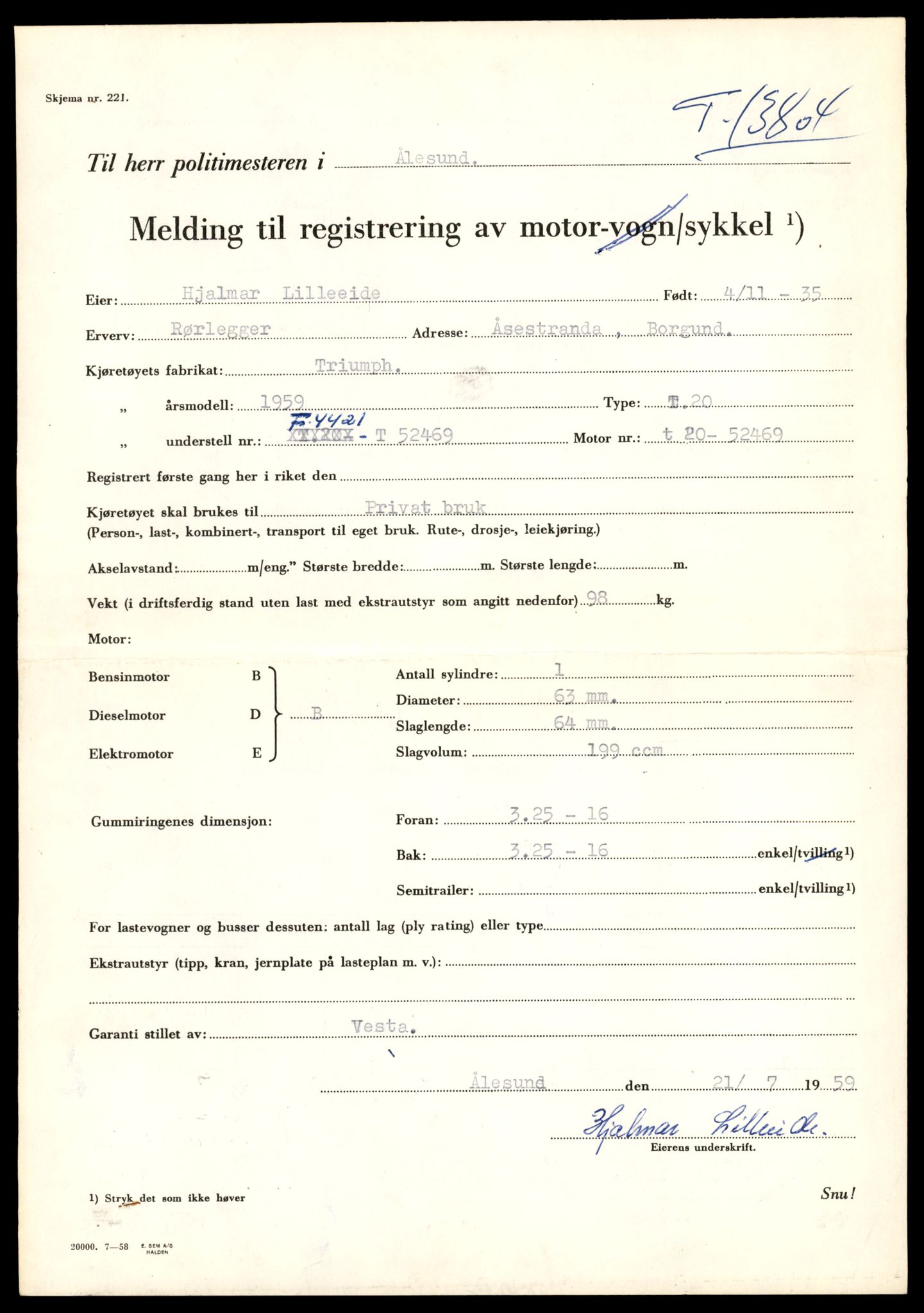 Møre og Romsdal vegkontor - Ålesund trafikkstasjon, AV/SAT-A-4099/F/Fe/L0041: Registreringskort for kjøretøy T 13710 - T 13905, 1927-1998, p. 1657