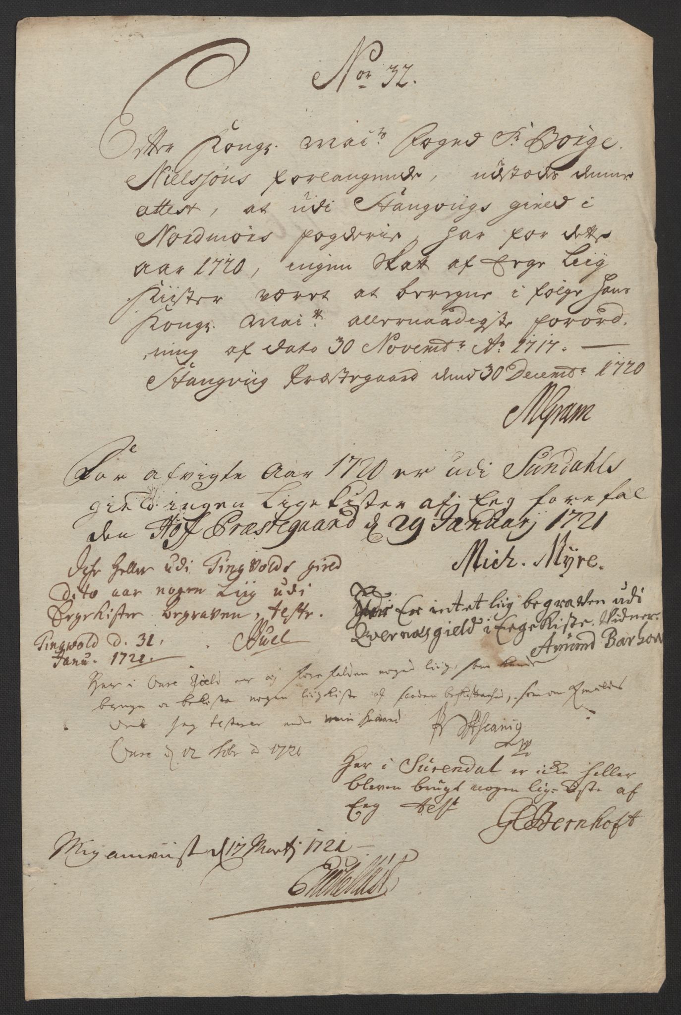 Rentekammeret inntil 1814, Reviderte regnskaper, Fogderegnskap, AV/RA-EA-4092/R56/L3753: Fogderegnskap Nordmøre, 1720, p. 433