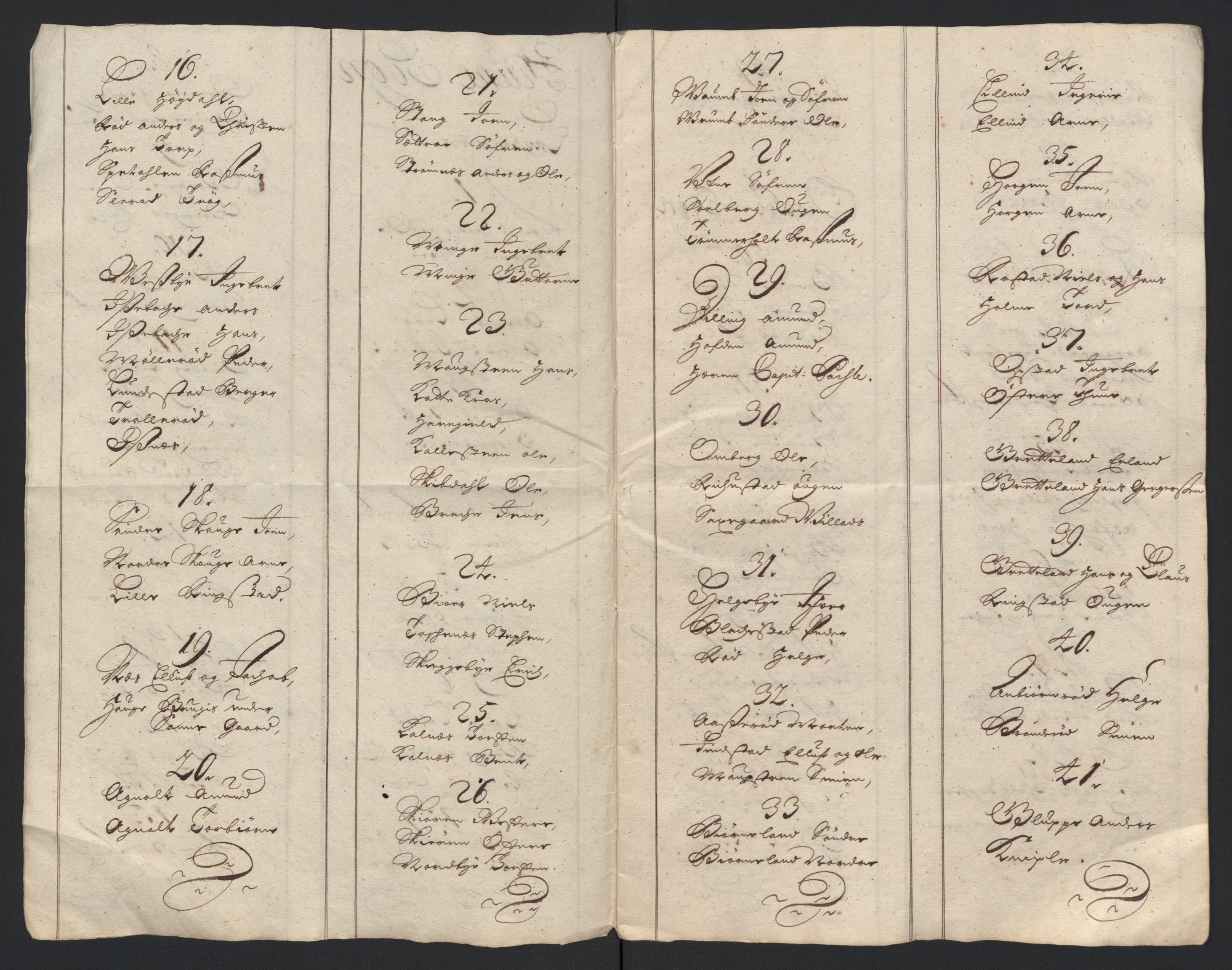 Rentekammeret inntil 1814, Reviderte regnskaper, Fogderegnskap, RA/EA-4092/R04/L0129: Fogderegnskap Moss, Onsøy, Tune, Veme og Åbygge, 1700, p. 565
