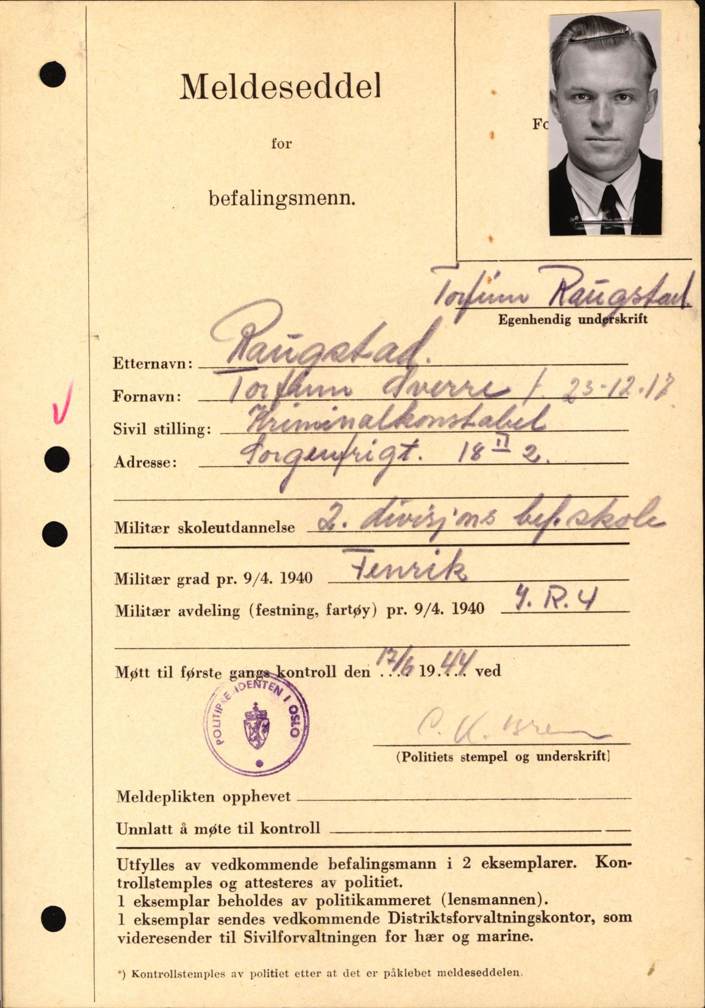 Forsvaret, Forsvarets krigshistoriske avdeling, AV/RA-RAFA-2017/Y/Yf/L0209: II-C-11-2121  -  Okkupasjonstiden.  Meldesedler for befal med foto og oppl. om militær grad 9. apr. 1940., 1944-1945, p. 553