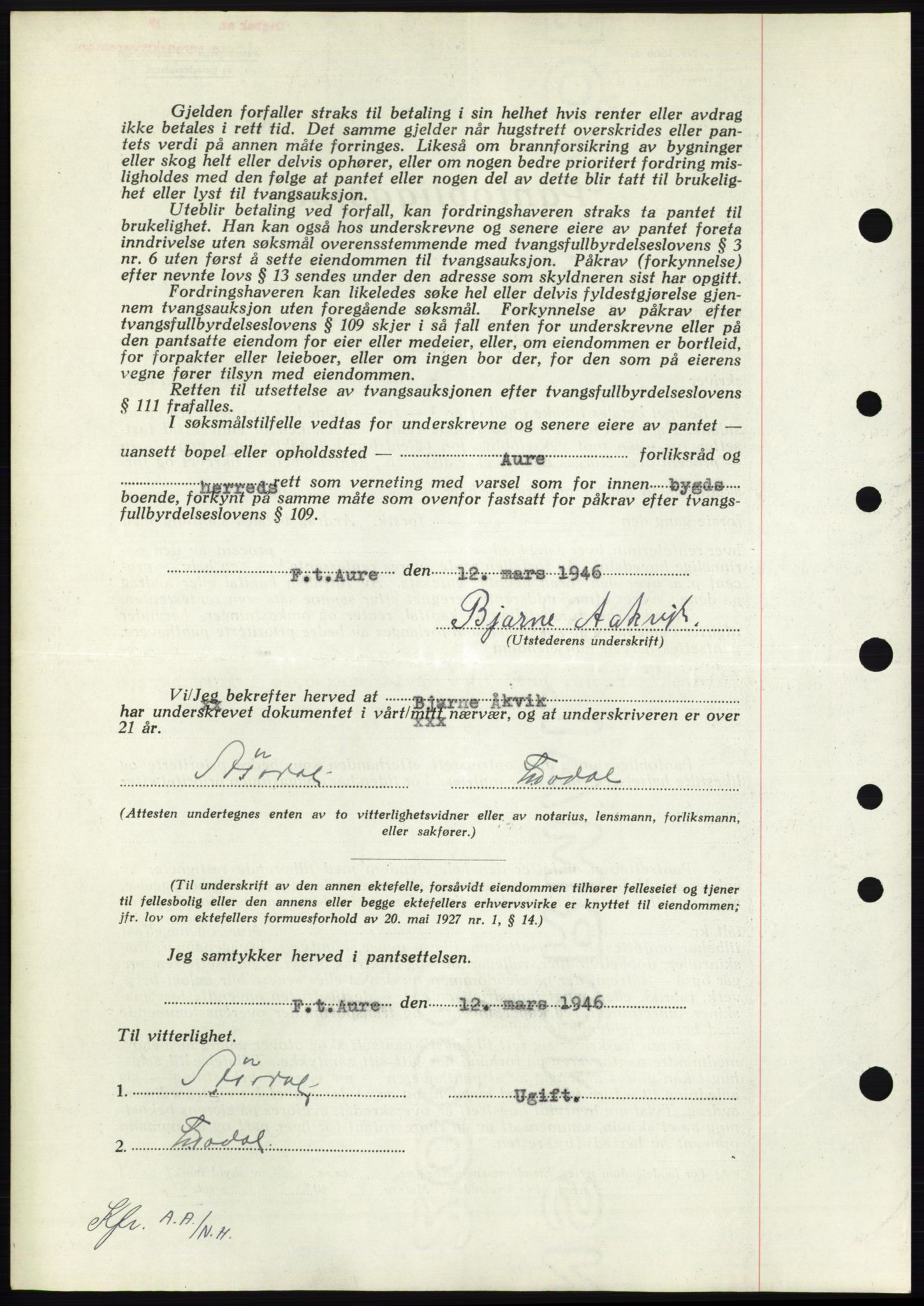 Nordmøre sorenskriveri, AV/SAT-A-4132/1/2/2Ca: Mortgage book no. B93b, 1946-1946, Diary no: : 401/1946