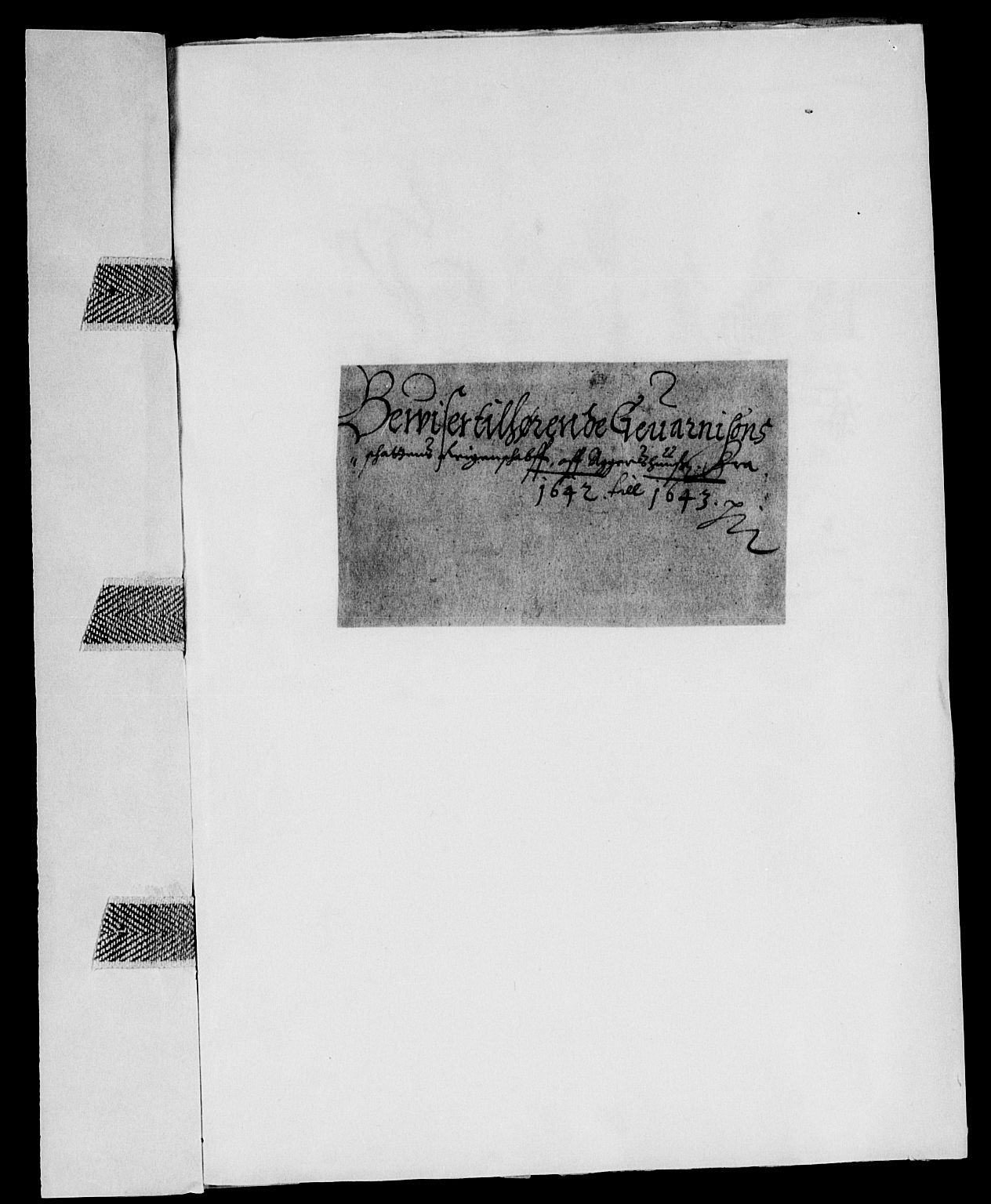 Rentekammeret inntil 1814, Reviderte regnskaper, Lensregnskaper, AV/RA-EA-5023/R/Rb/Rba/L0169: Akershus len, 1642-1643