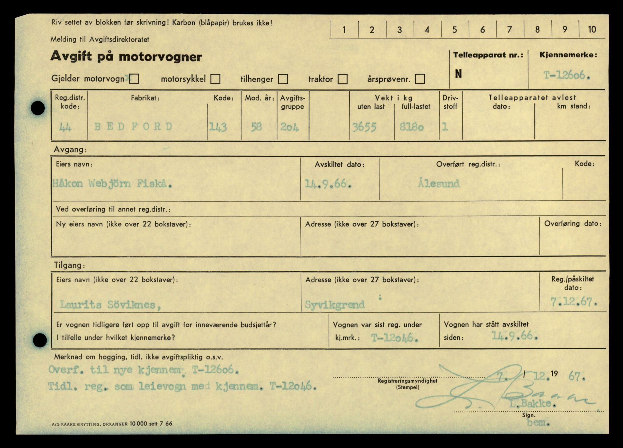 Møre og Romsdal vegkontor - Ålesund trafikkstasjon, AV/SAT-A-4099/F/Fe/L0034: Registreringskort for kjøretøy T 12500 - T 12652, 1927-1998, p. 2042