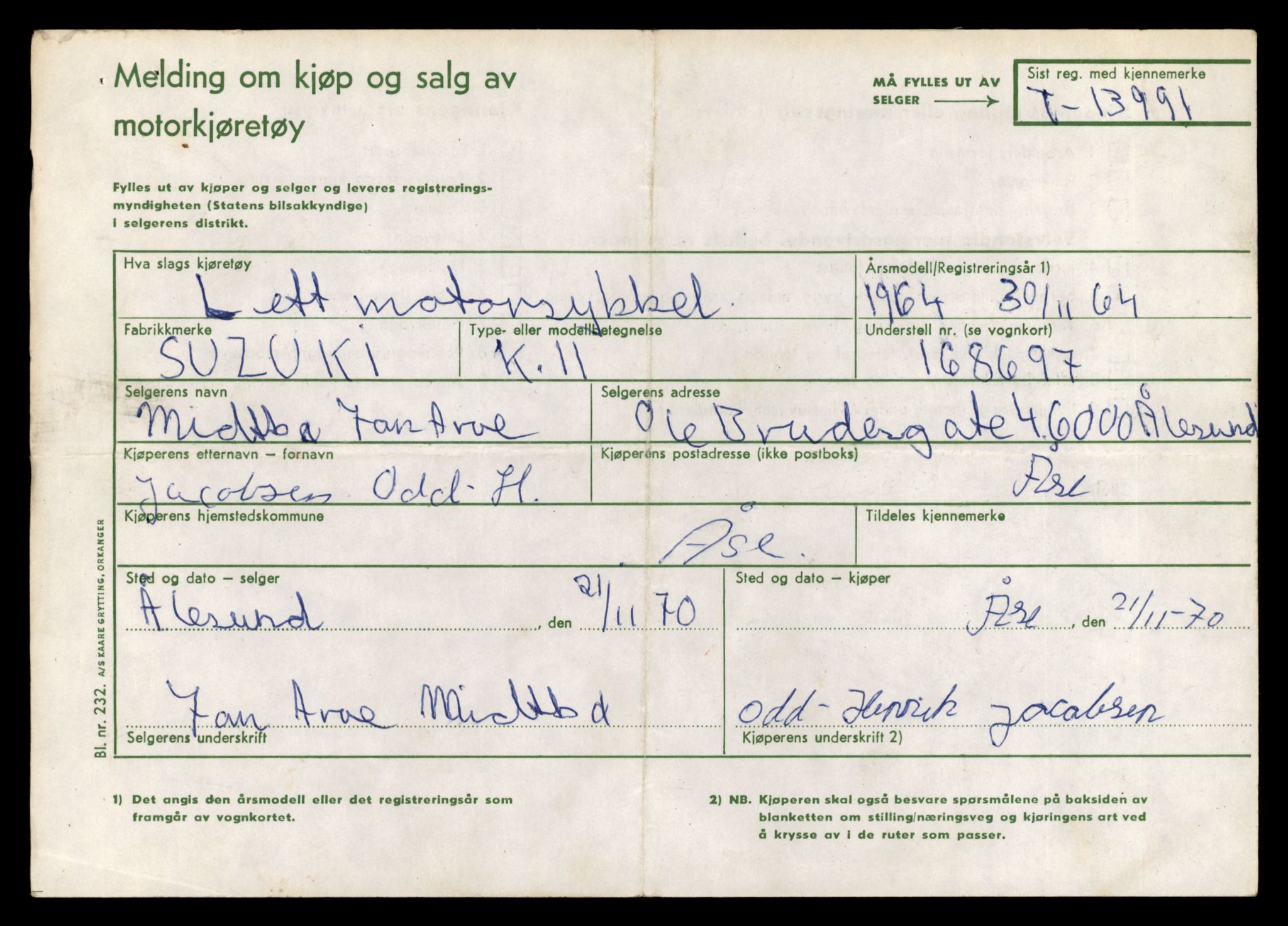 Møre og Romsdal vegkontor - Ålesund trafikkstasjon, AV/SAT-A-4099/F/Fe/L0042: Registreringskort for kjøretøy T 13906 - T 14079, 1927-1998, p. 1227