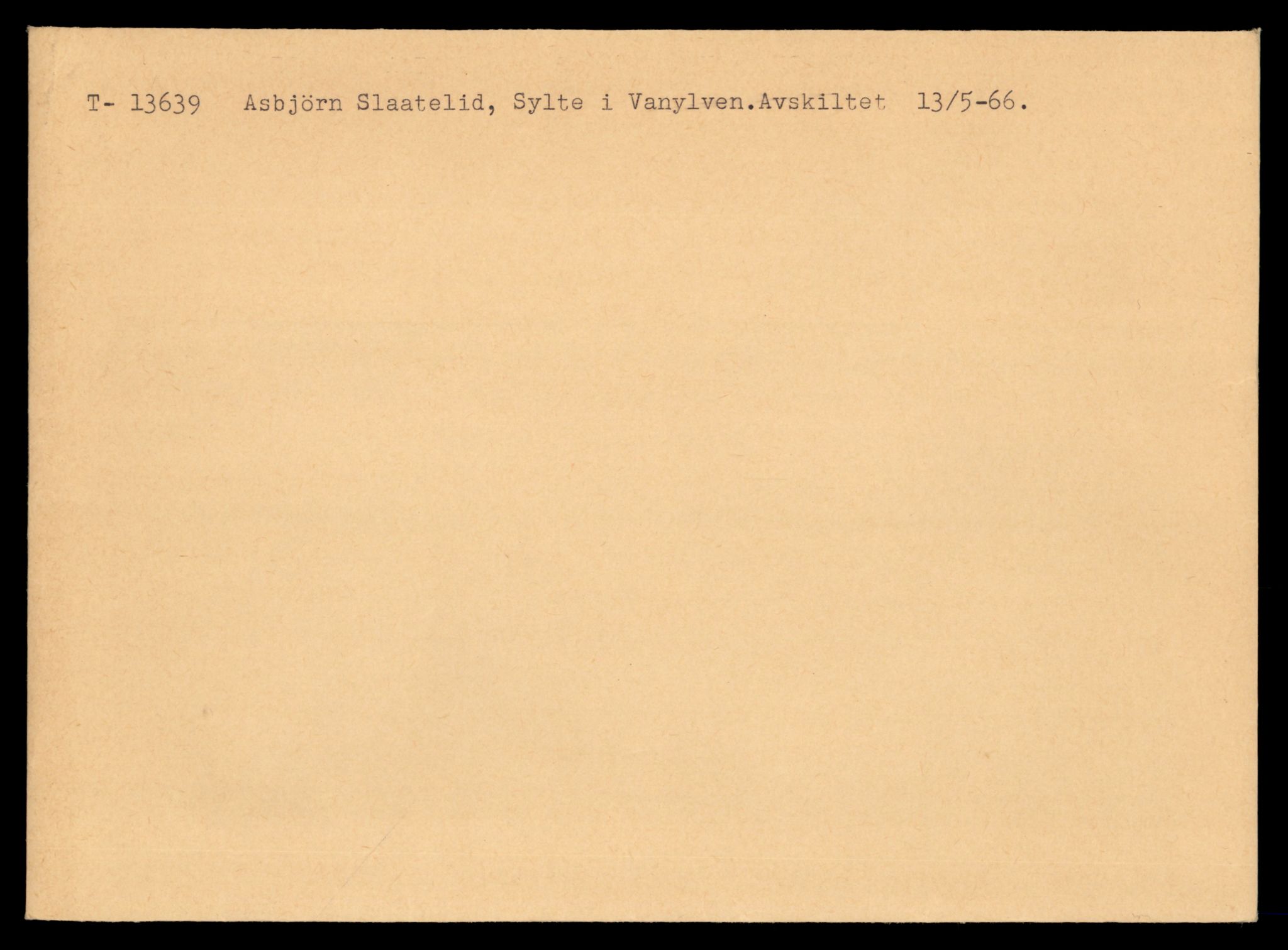 Møre og Romsdal vegkontor - Ålesund trafikkstasjon, AV/SAT-A-4099/F/Fe/L0040: Registreringskort for kjøretøy T 13531 - T 13709, 1927-1998, p. 1893