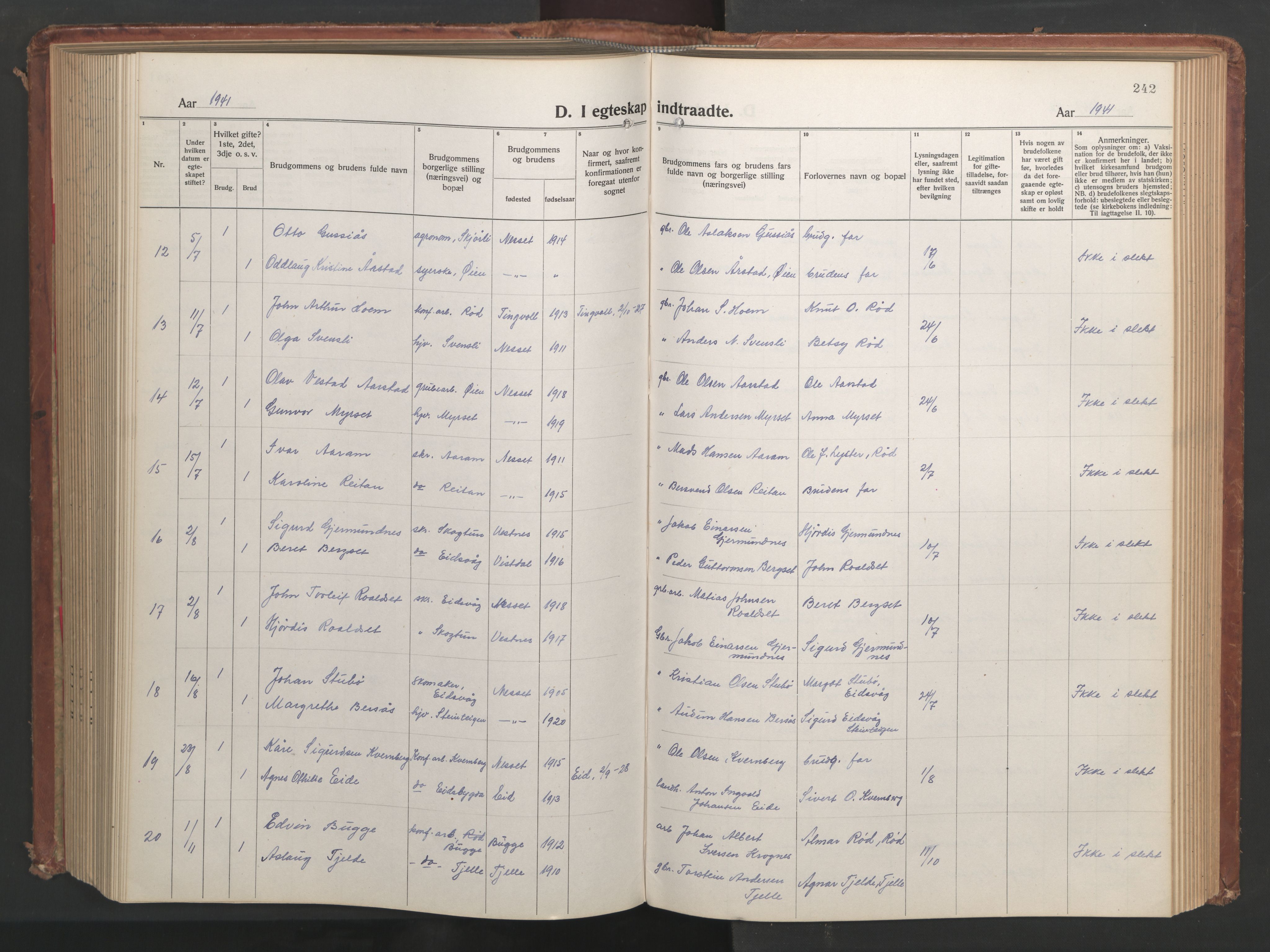 Ministerialprotokoller, klokkerbøker og fødselsregistre - Møre og Romsdal, AV/SAT-A-1454/551/L0633: Parish register (copy) no. 551C05, 1921-1961, p. 242