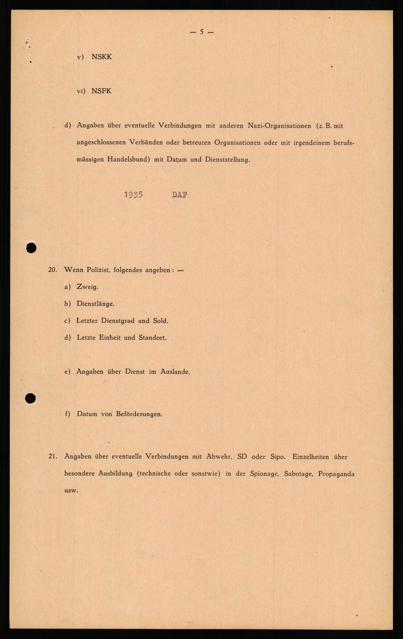 Forsvaret, Forsvarets overkommando II, AV/RA-RAFA-3915/D/Db/L0020: CI Questionaires. Tyske okkupasjonsstyrker i Norge. Tyskere., 1945-1946, p. 196