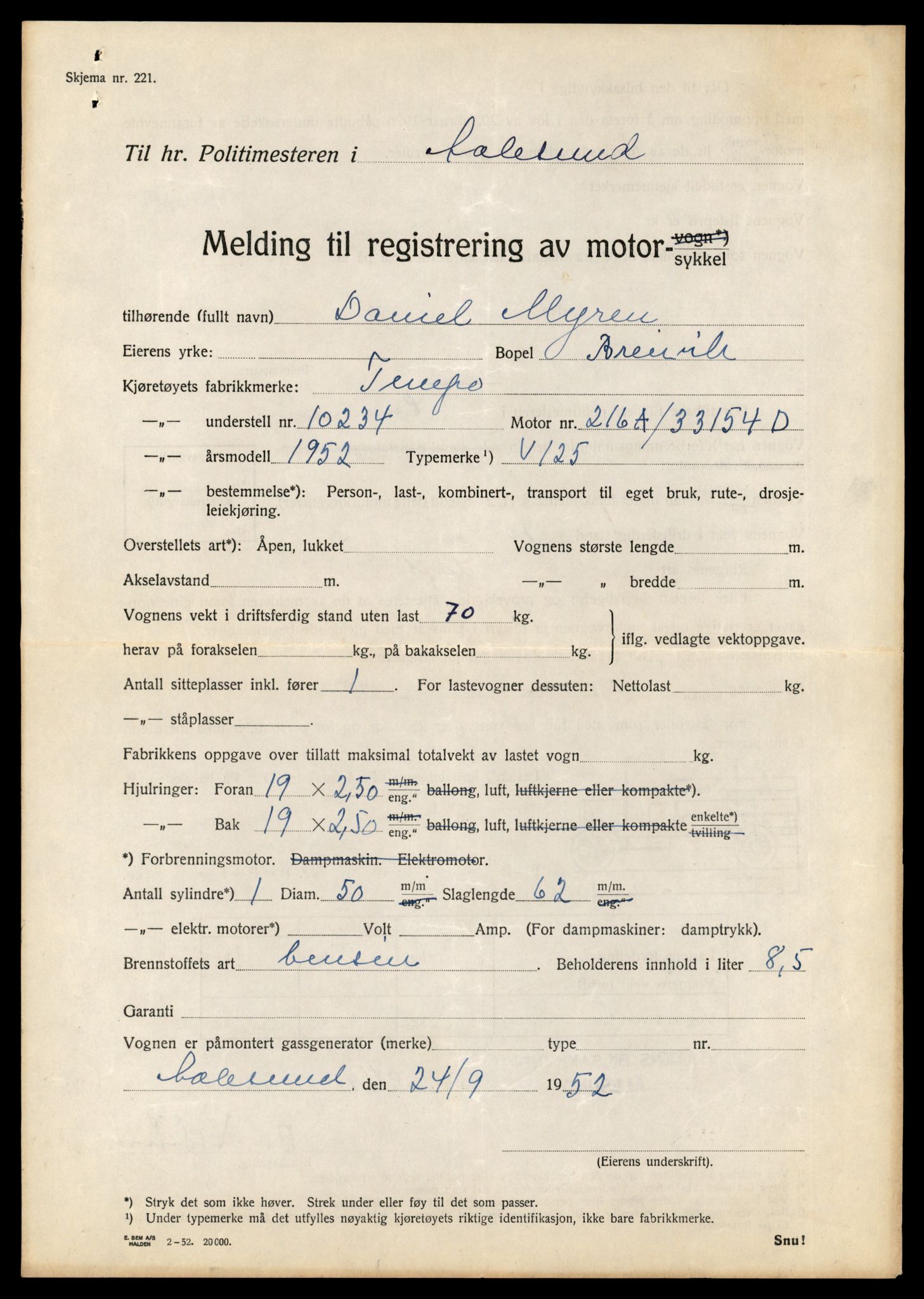 Møre og Romsdal vegkontor - Ålesund trafikkstasjon, AV/SAT-A-4099/F/Fe/L0031: Registreringskort for kjøretøy T 11800 - T 11996, 1927-1998, p. 663