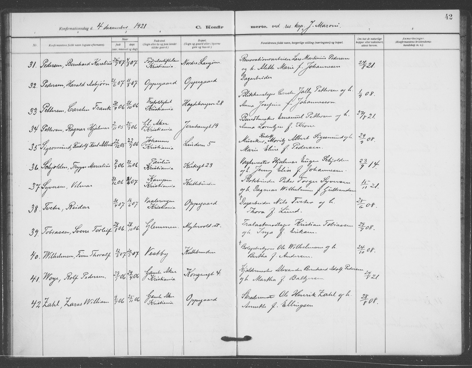Oslo domkirke Kirkebøker, AV/SAO-A-10752/F/Fa/L0031: Parish register (official) no. 31, 1918-1941, p. 42