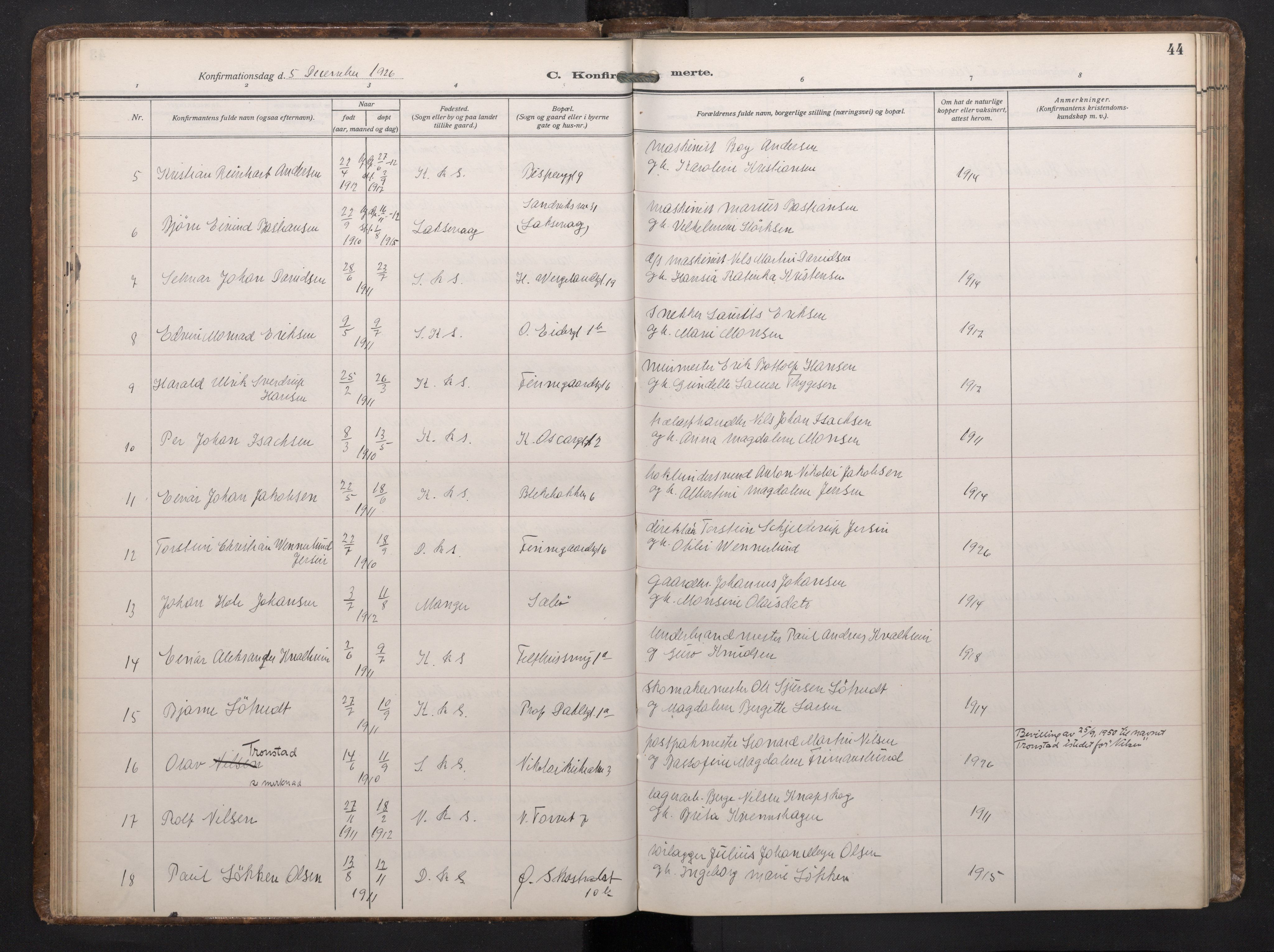 Korskirken sokneprestembete, SAB/A-76101/H/Haa/L0032: Parish register (official) no. C 8, 1921-1948, p. 43b-44a