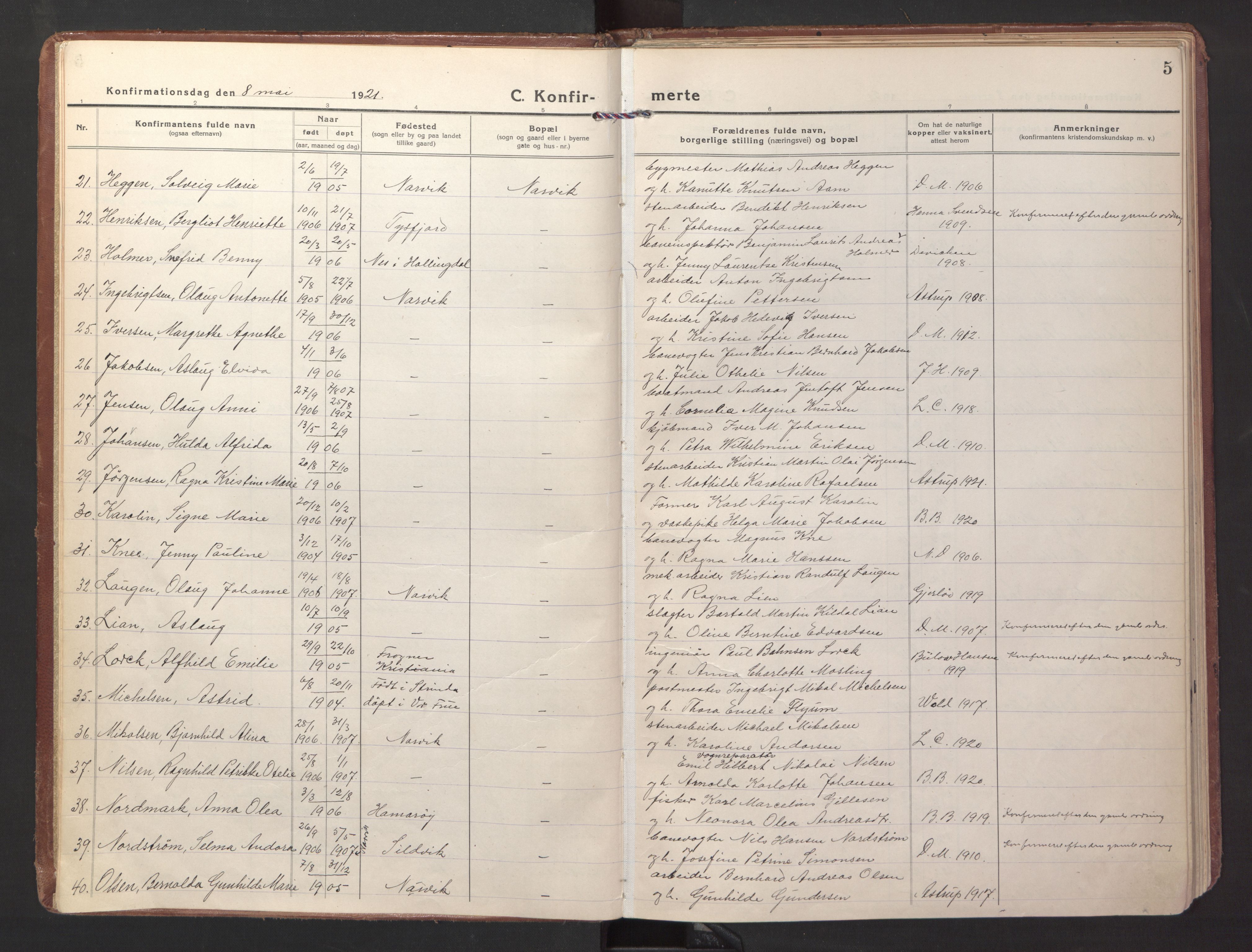 Ministerialprotokoller, klokkerbøker og fødselsregistre - Nordland, AV/SAT-A-1459/871/L1004: Parish register (official) no. 871A20, 1921-1932, p. 5