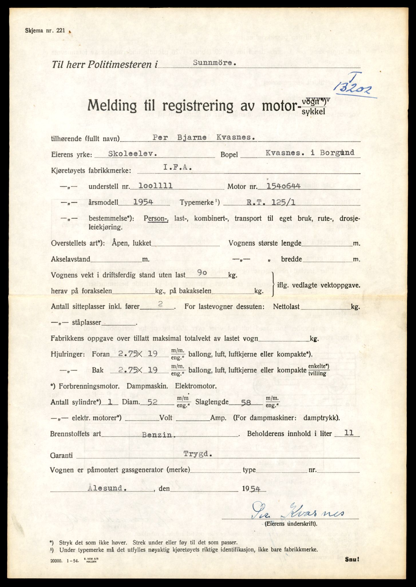 Møre og Romsdal vegkontor - Ålesund trafikkstasjon, AV/SAT-A-4099/F/Fe/L0038: Registreringskort for kjøretøy T 13180 - T 13360, 1927-1998, p. 397