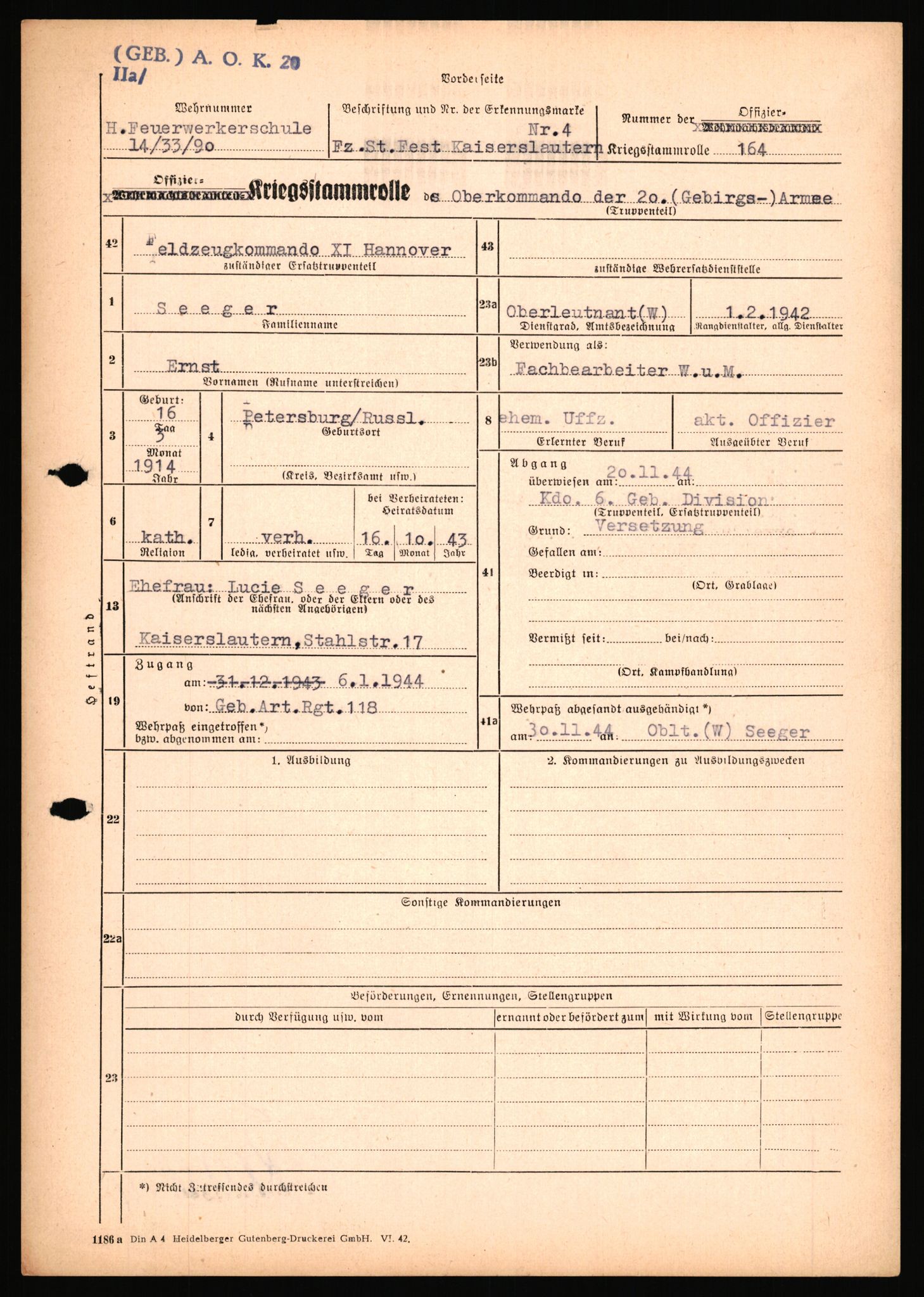 Forsvarets Overkommando. 2 kontor. Arkiv 11.4. Spredte tyske arkivsaker, AV/RA-RAFA-7031/D/Dar/Dara/L0019: Personalbøker og diverse, 1940-1945, p. 124