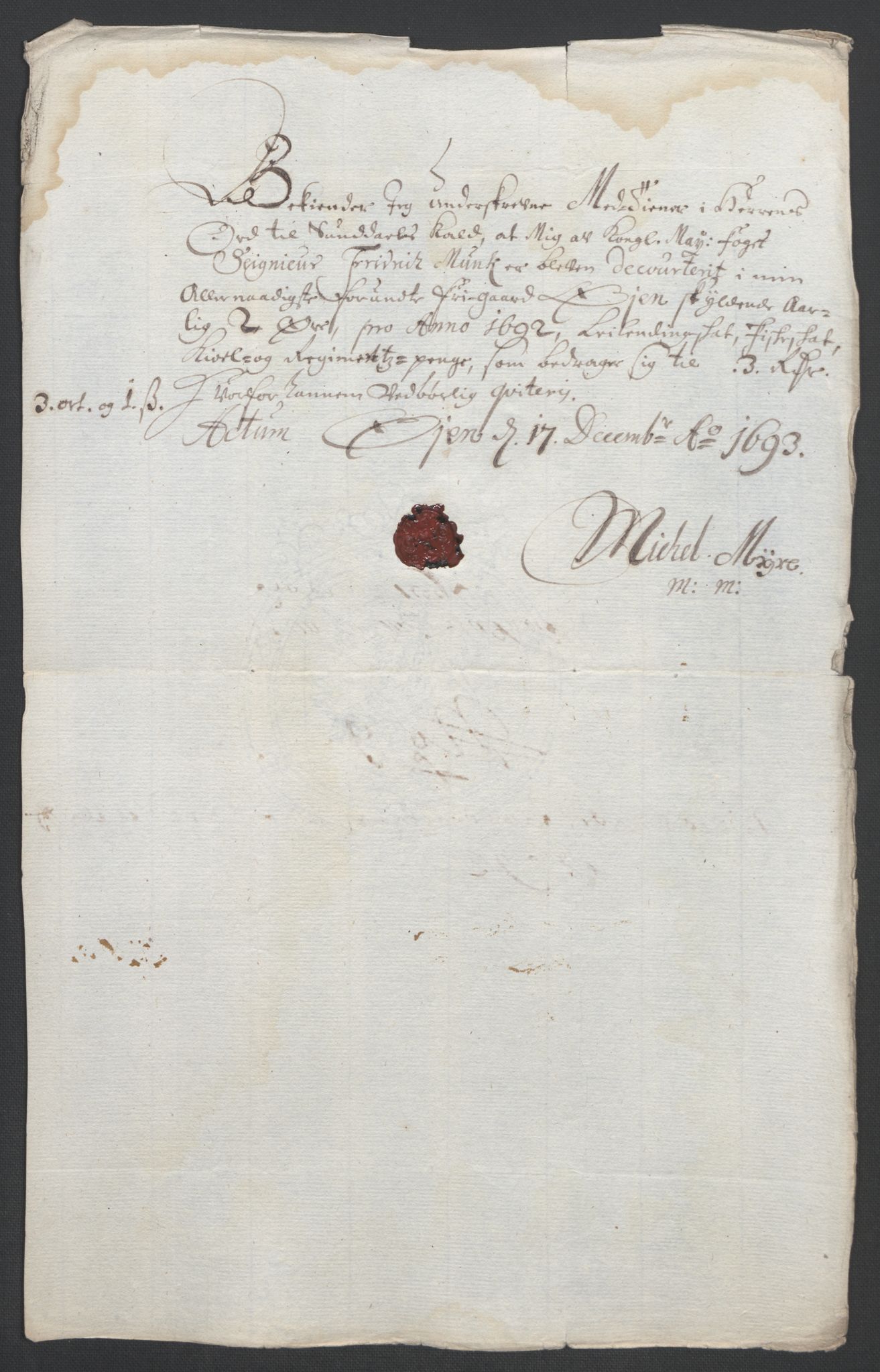 Rentekammeret inntil 1814, Reviderte regnskaper, Fogderegnskap, AV/RA-EA-4092/R56/L3735: Fogderegnskap Nordmøre, 1692-1693, p. 196