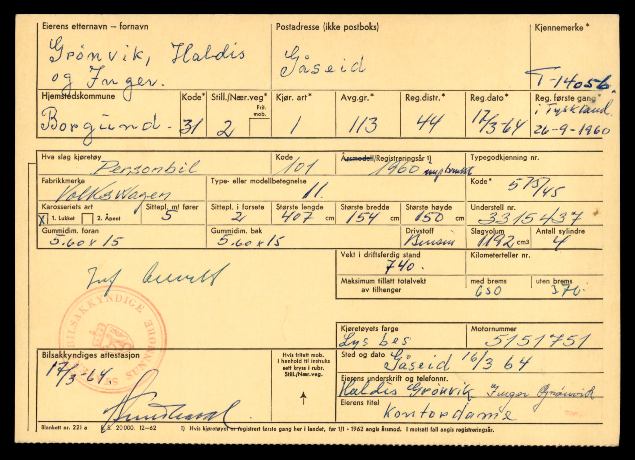Møre og Romsdal vegkontor - Ålesund trafikkstasjon, AV/SAT-A-4099/F/Fe/L0042: Registreringskort for kjøretøy T 13906 - T 14079, 1927-1998, p. 2637