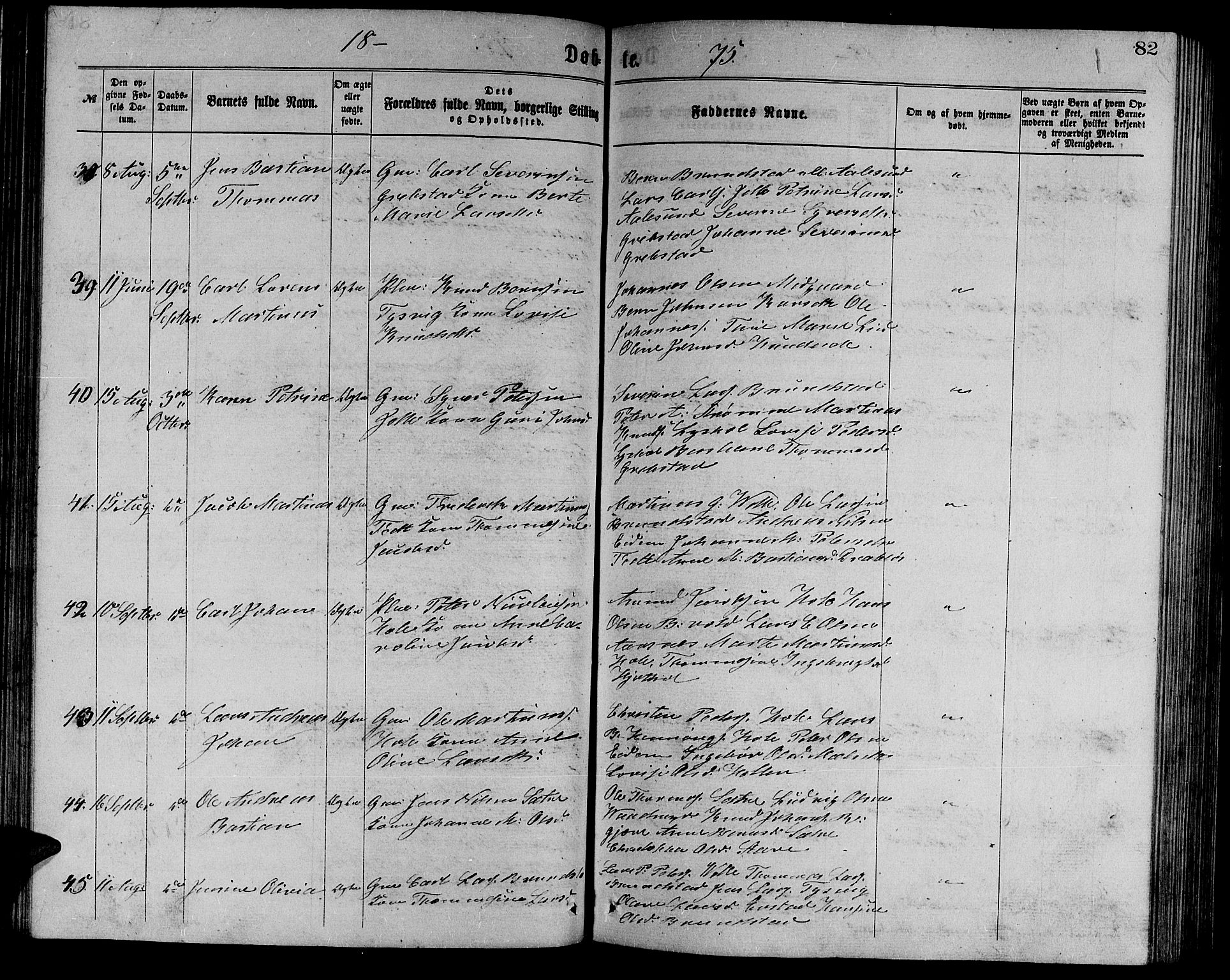 Ministerialprotokoller, klokkerbøker og fødselsregistre - Møre og Romsdal, AV/SAT-A-1454/523/L0338: Parish register (copy) no. 523C01, 1865-1877, p. 82