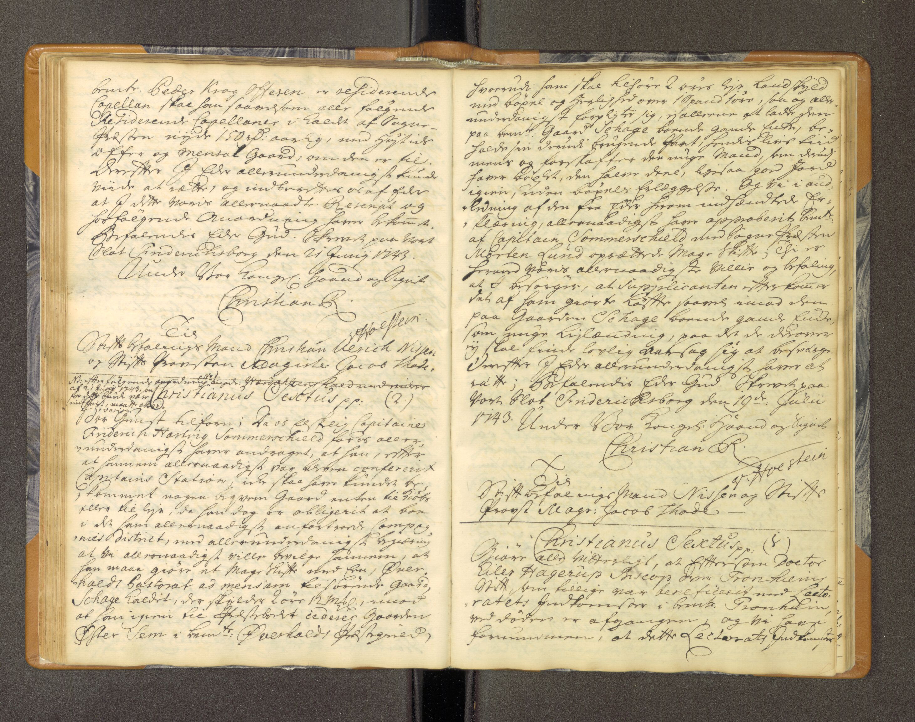 Nidaros biskop, AV/SAT-A-0968/F/L0005: Kopibok 1, innkomne kongelege brev, 1731-1747