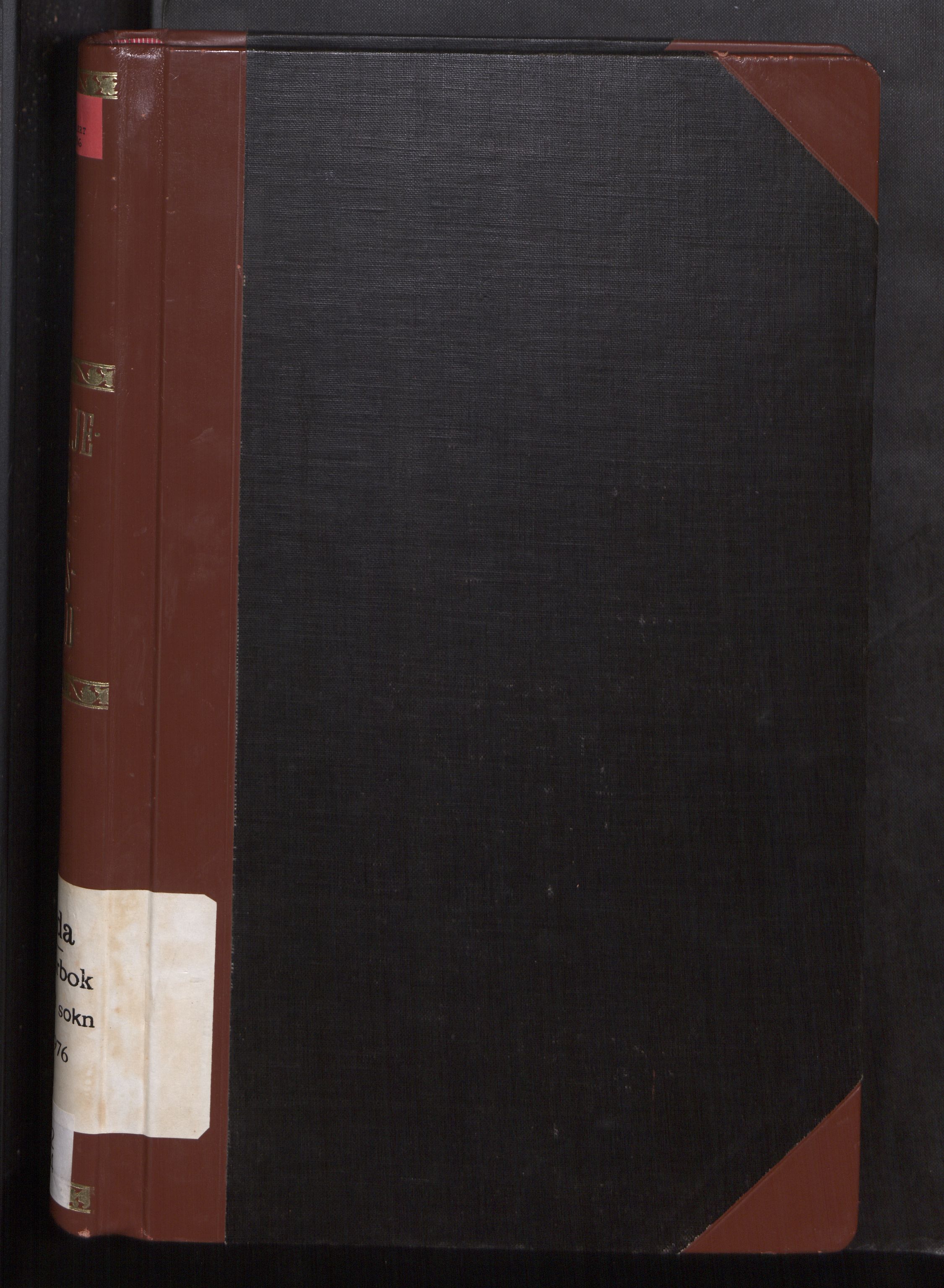 Ministerialprotokoller, klokkerbøker og fødselsregistre - Møre og Romsdal, AV/SAT-A-1454/512/L0172: Parish register (copy) no. 512---, 1966-1977
