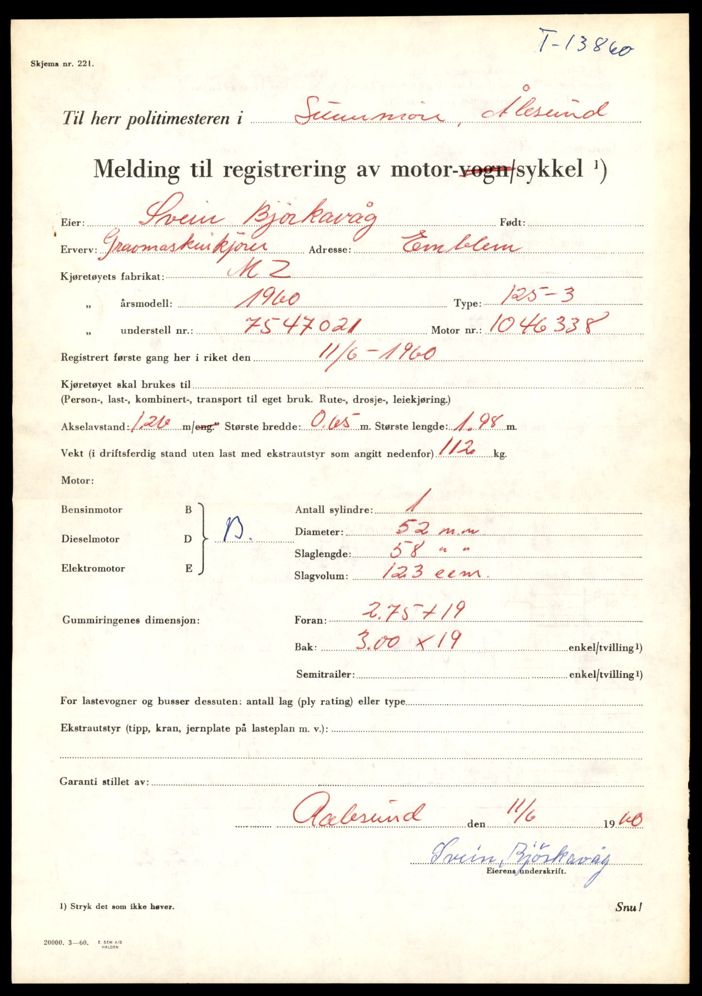 Møre og Romsdal vegkontor - Ålesund trafikkstasjon, AV/SAT-A-4099/F/Fe/L0041: Registreringskort for kjøretøy T 13710 - T 13905, 1927-1998, p. 2705