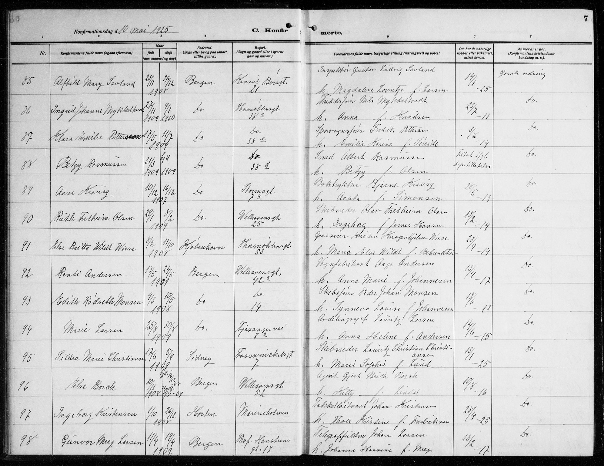 Johanneskirken sokneprestembete, AV/SAB-A-76001/H/Haa/L0010: Parish register (official) no. C 3, 1925-1935, p. 7