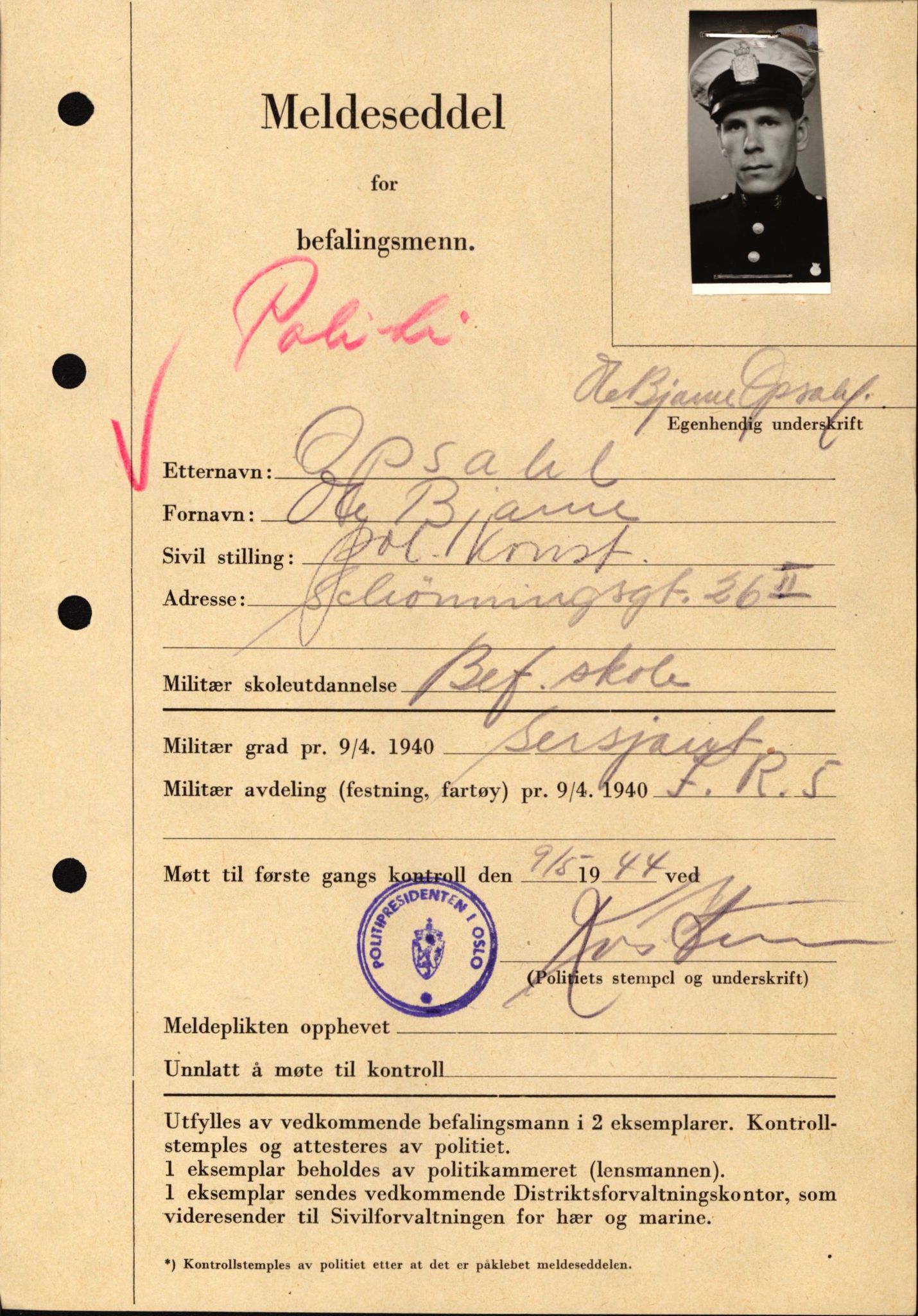 Forsvaret, Forsvarets krigshistoriske avdeling, AV/RA-RAFA-2017/Y/Yf/L0209: II-C-11-2121  -  Okkupasjonstiden.  Meldesedler for befal med foto og oppl. om militær grad 9. apr. 1940., 1944-1945, p. 468